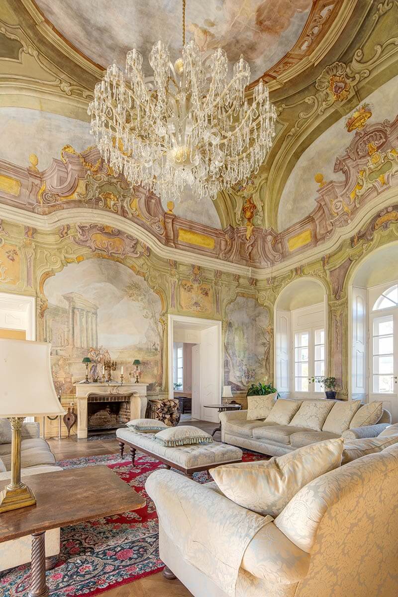 Bon-Repos-castle-czech-republic-luxurious-parlour