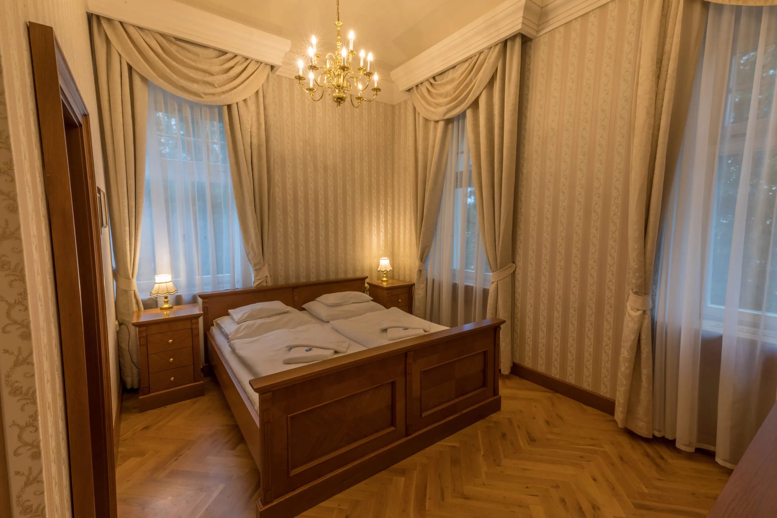 berchtold castle bedroom