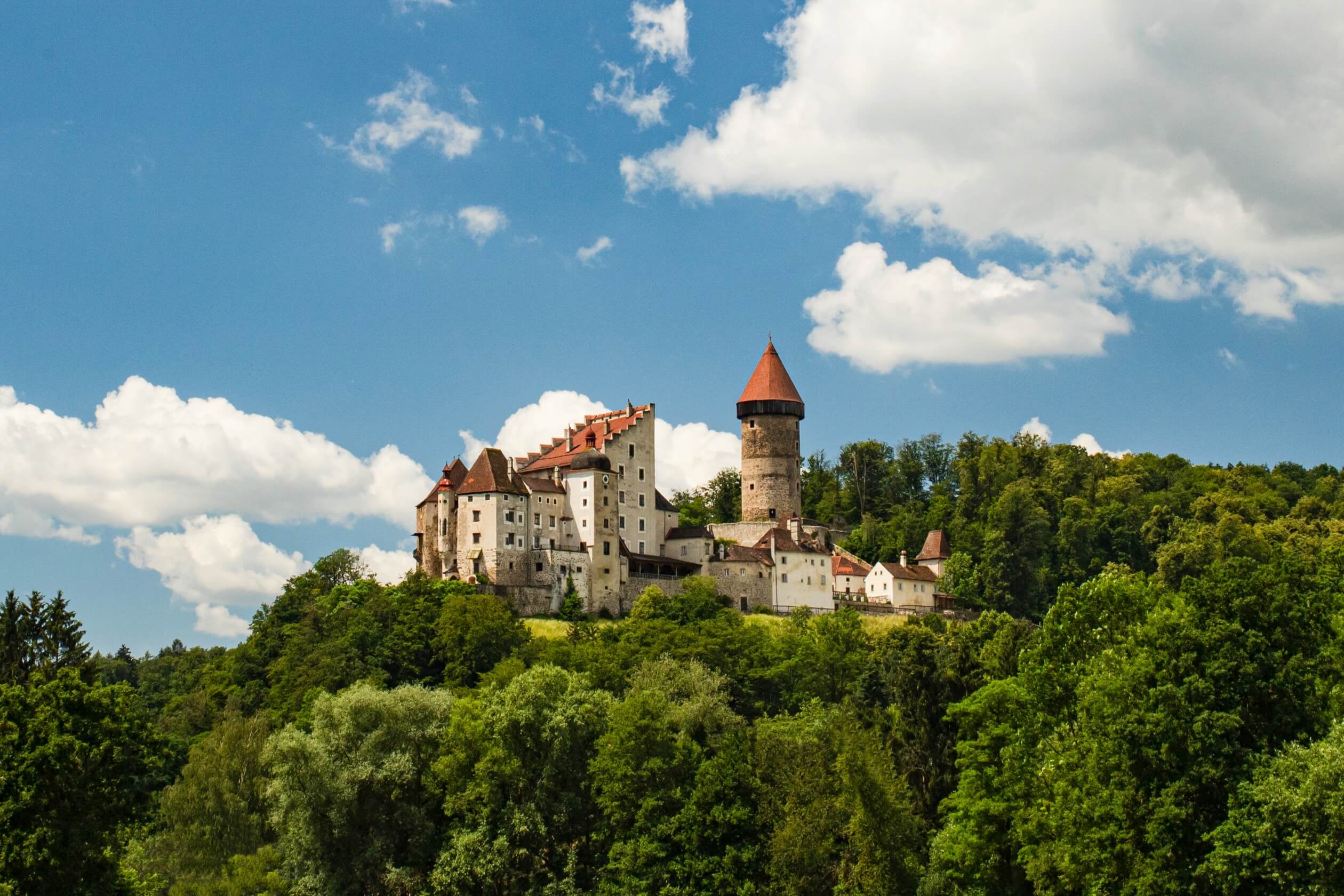 burg clam panorama sunny