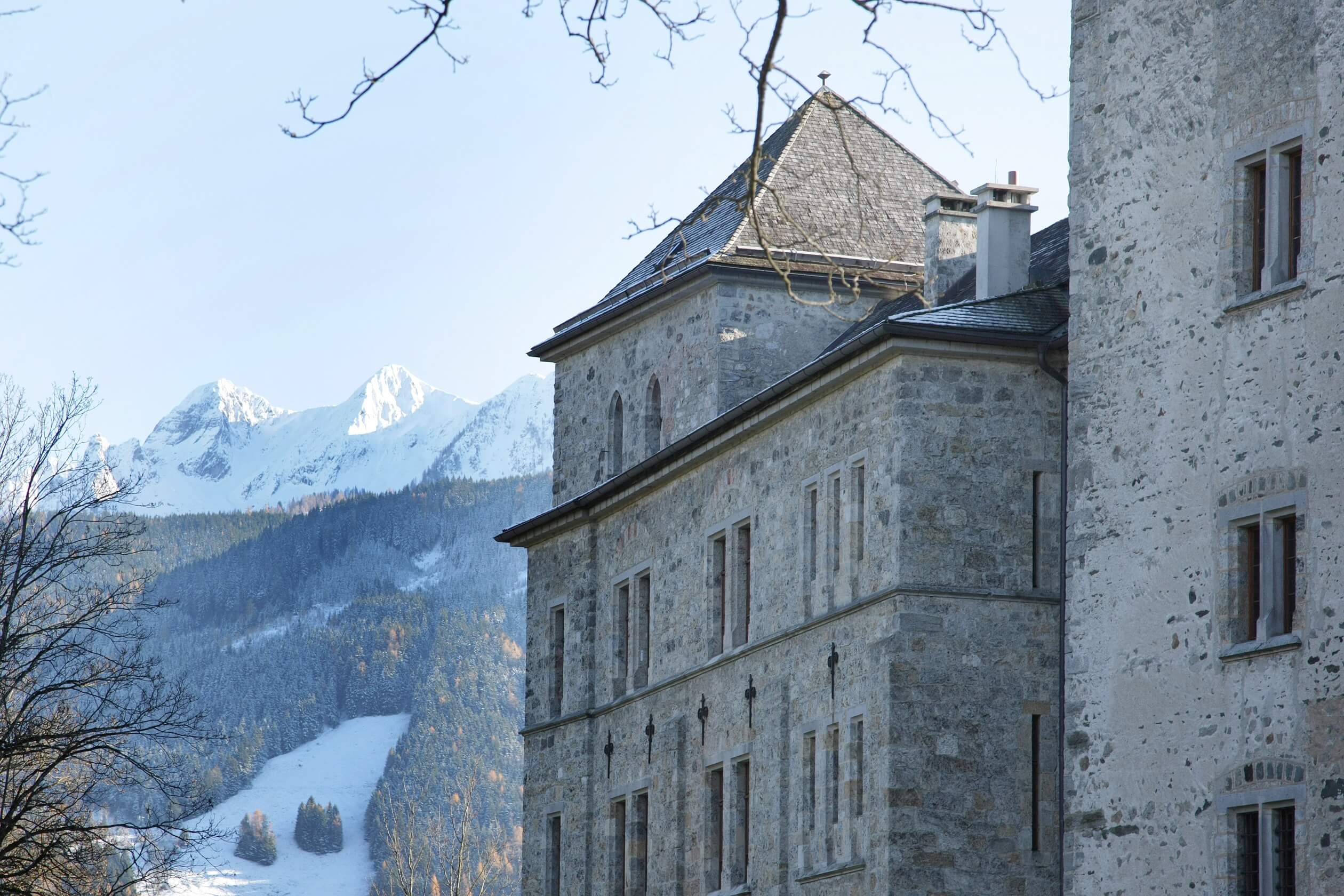 caslte fischhorn austria mountains