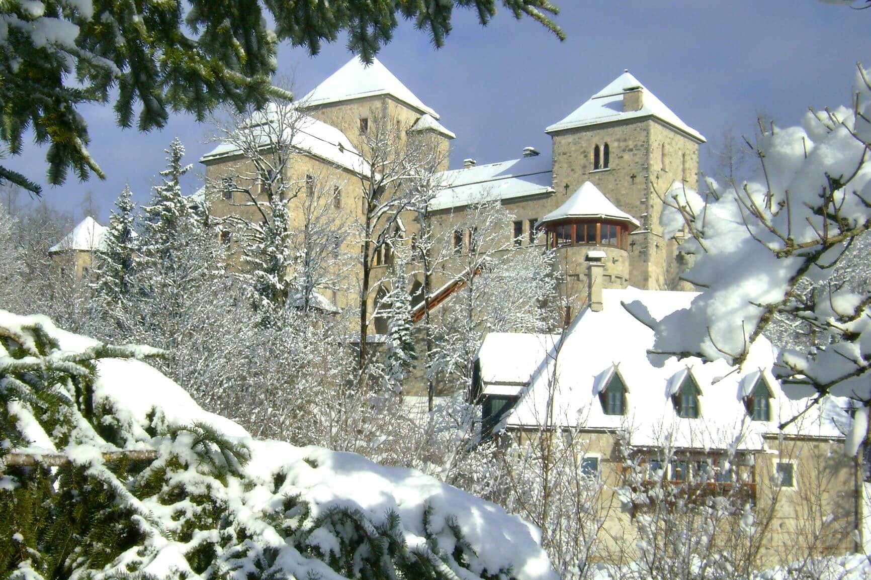 caslte fischhorn austria snow