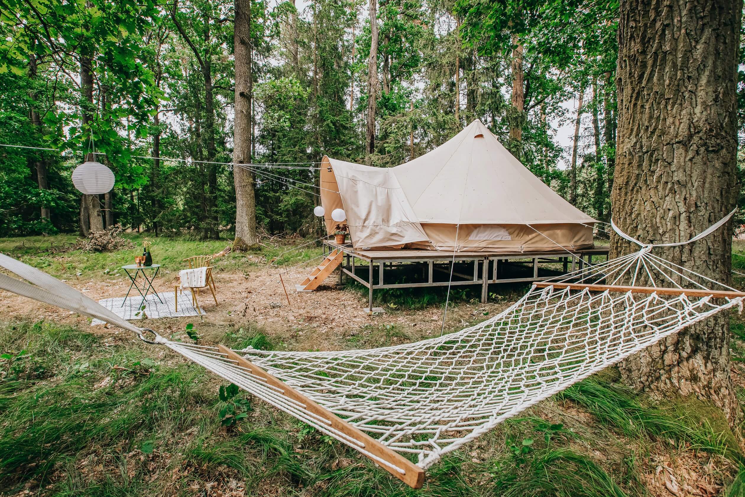 castle bechyne glamping hammock