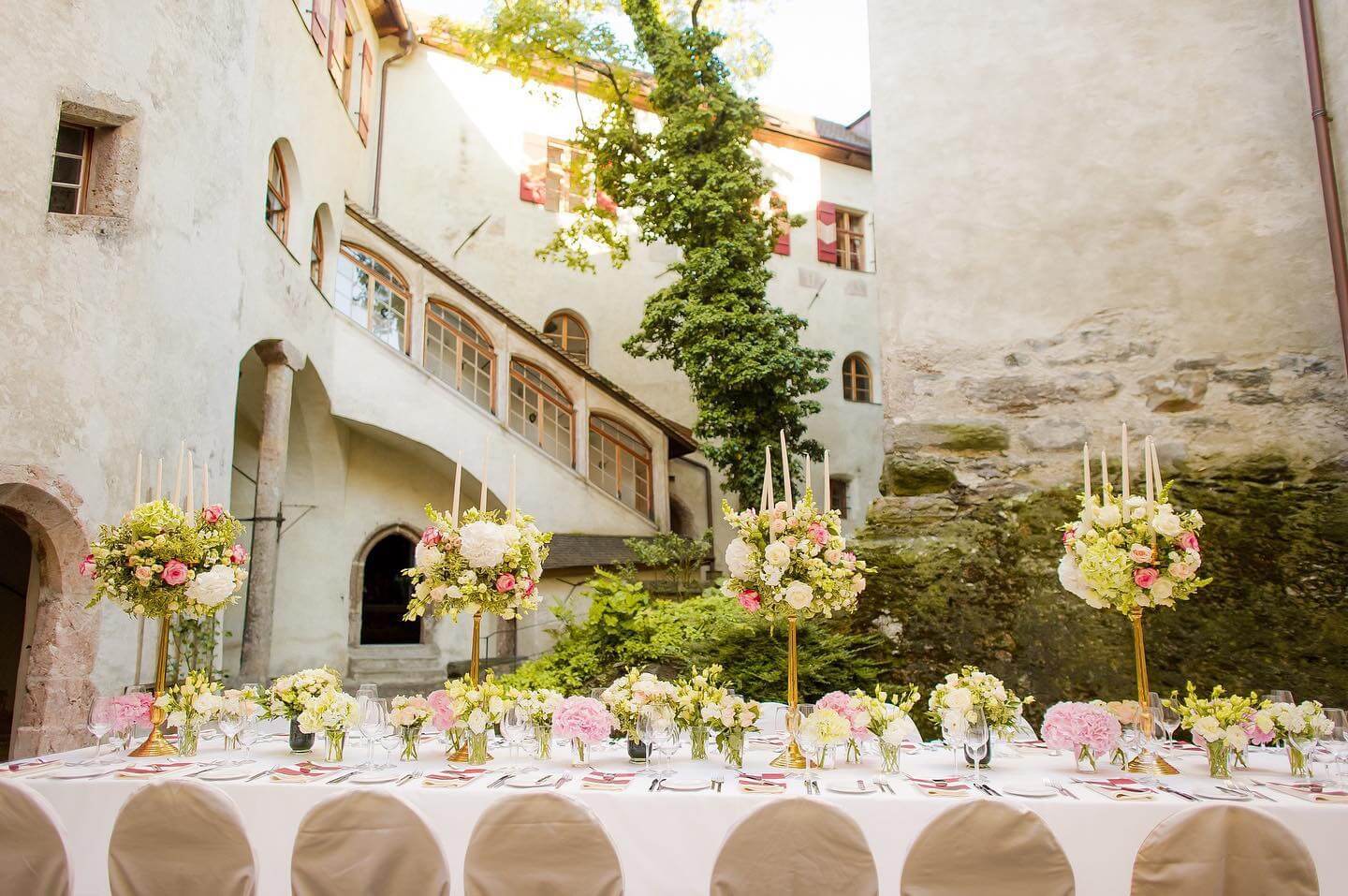 castle friedberg courtyard party