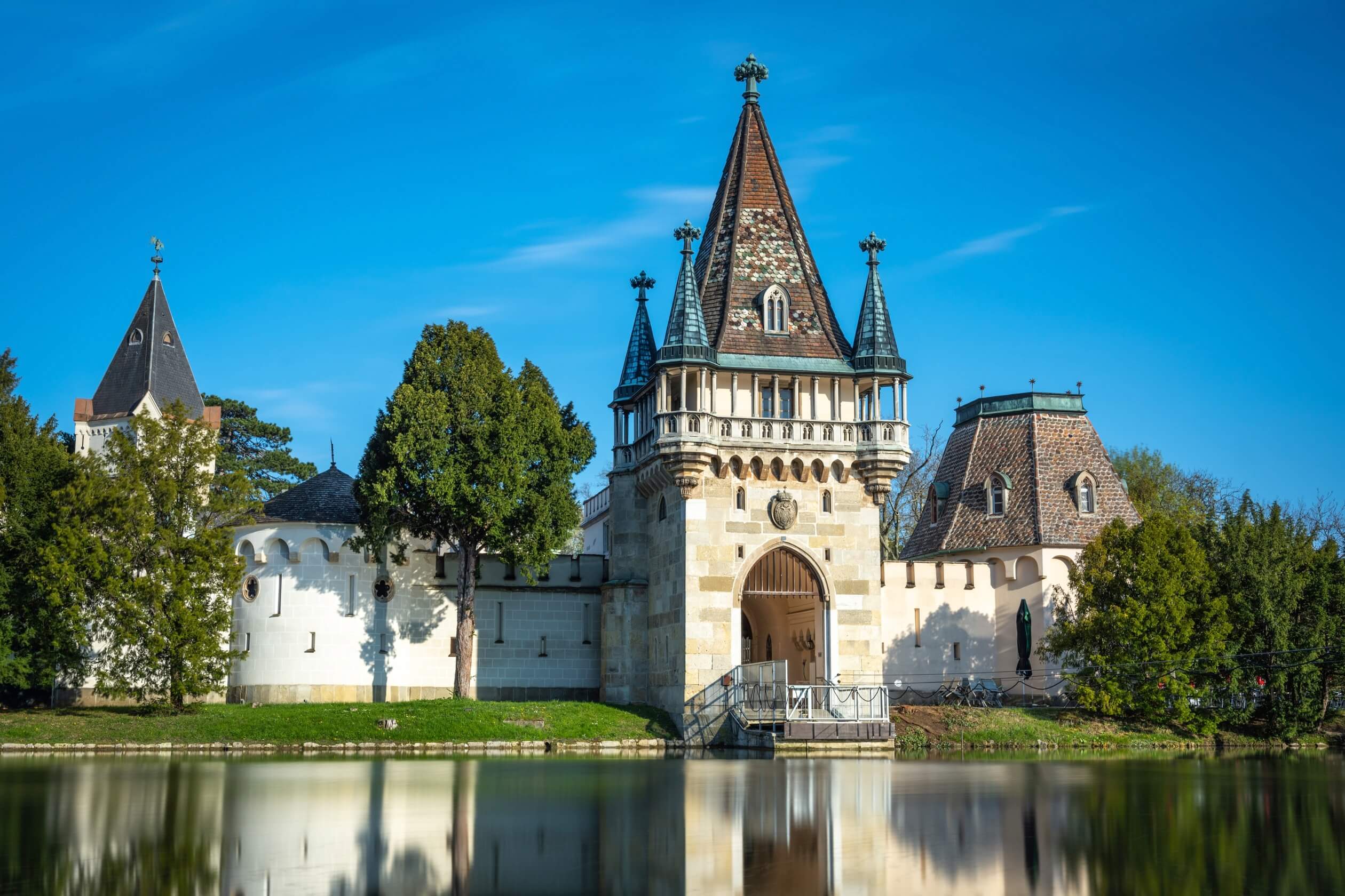 castle laxenburg main gate franzensburg