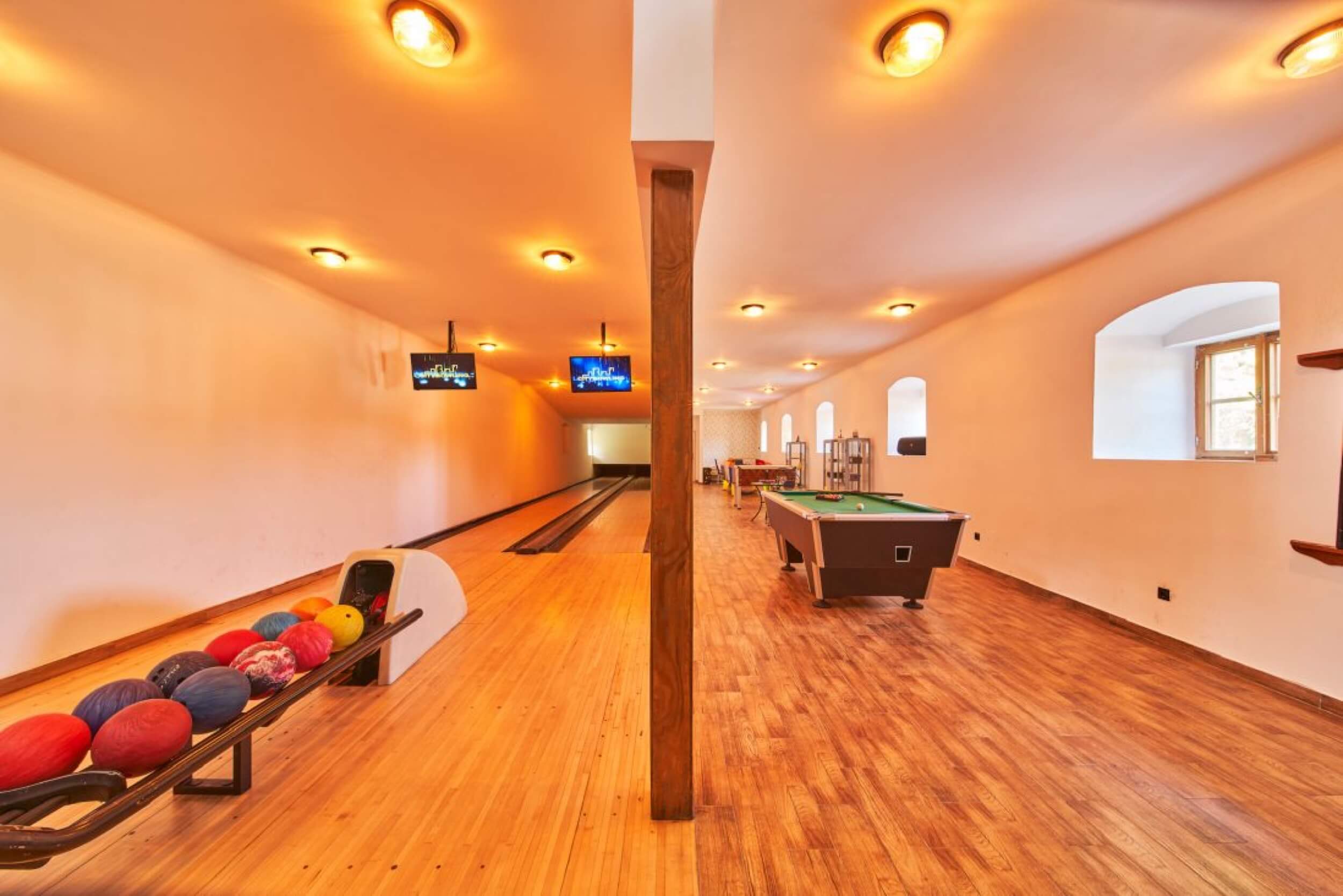 castle lesany bowling billiard