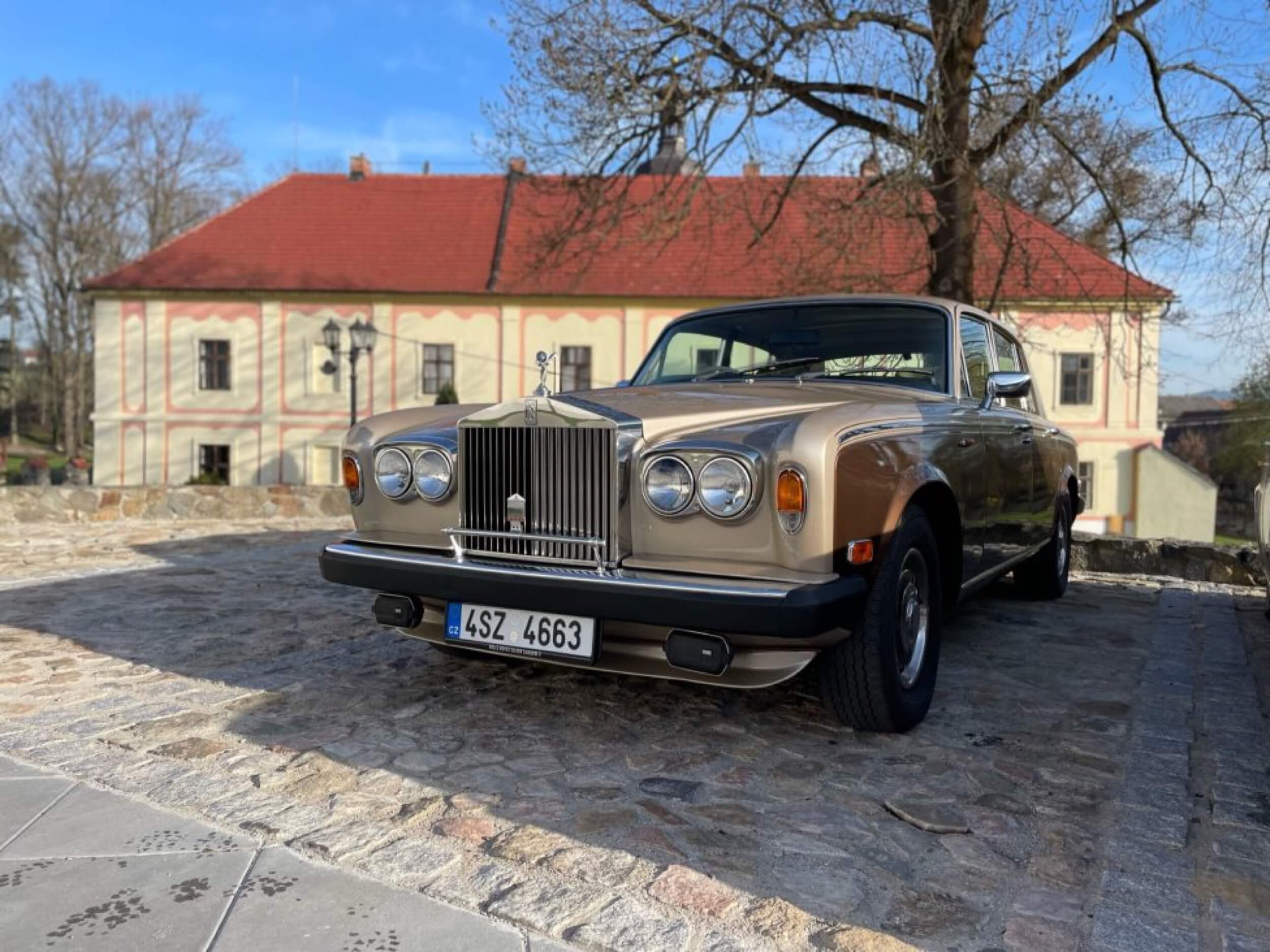 castle lesany rolls royce