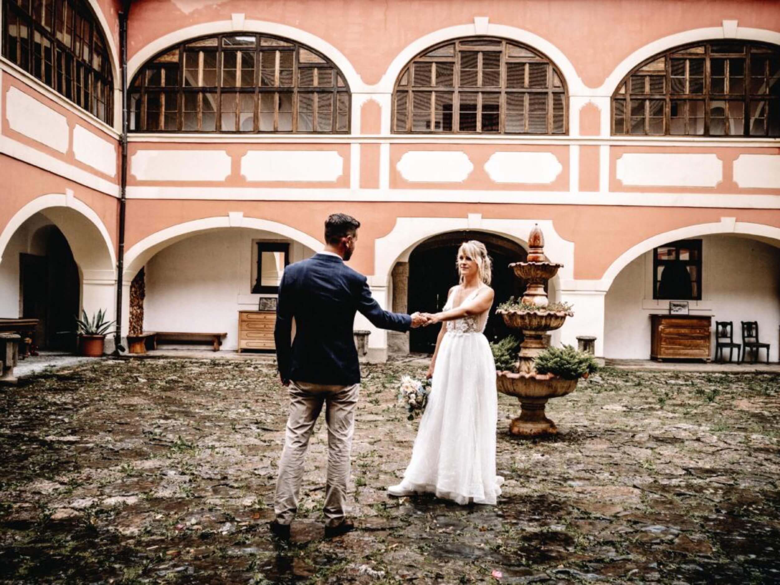 castle lesany wedding couple