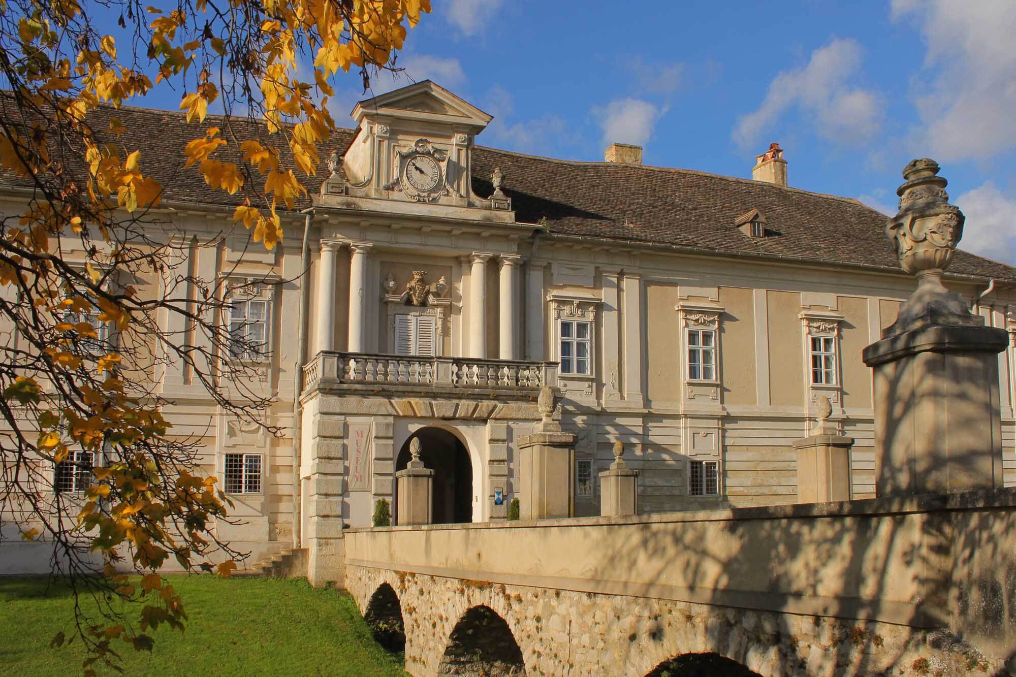 castle rohrau lower austria fassade bridge