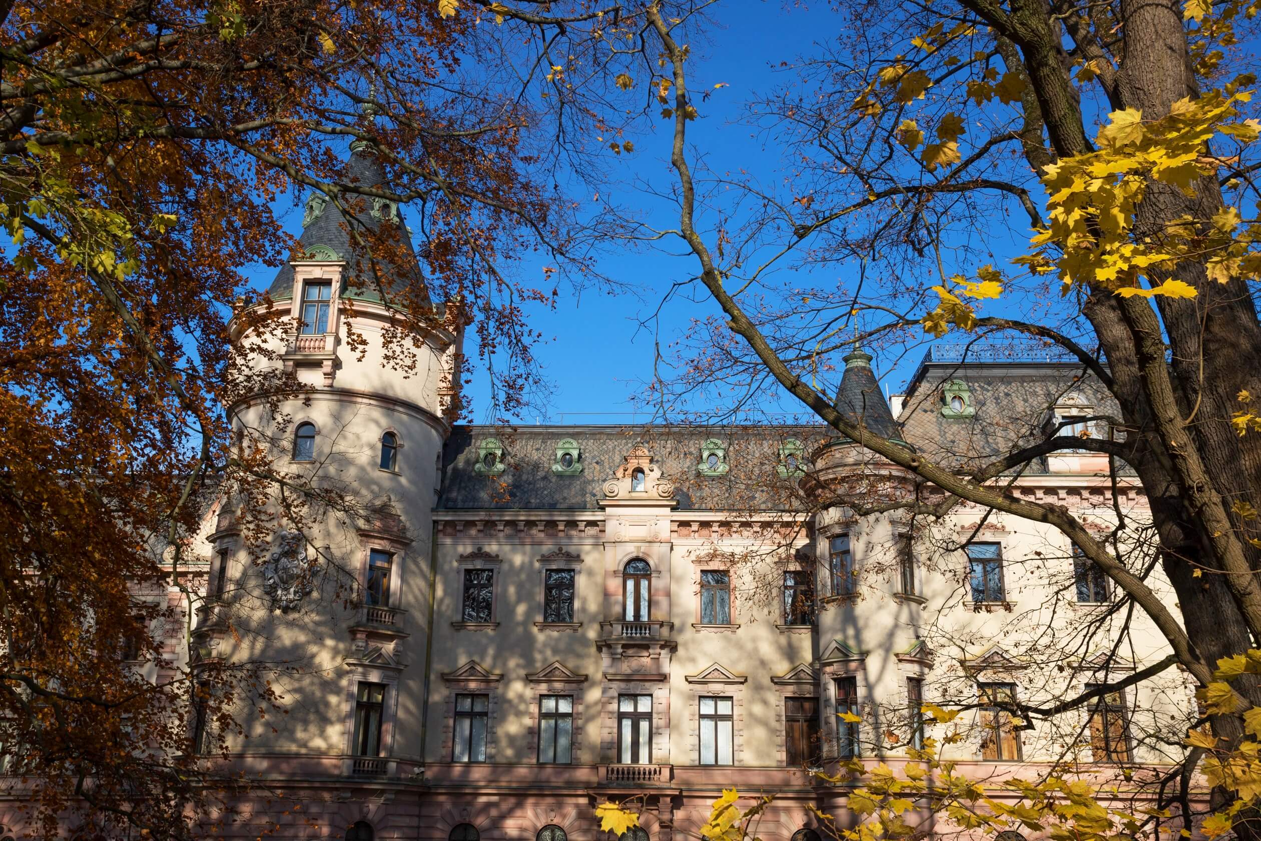 castle st emmeram regensburg germany blue sky