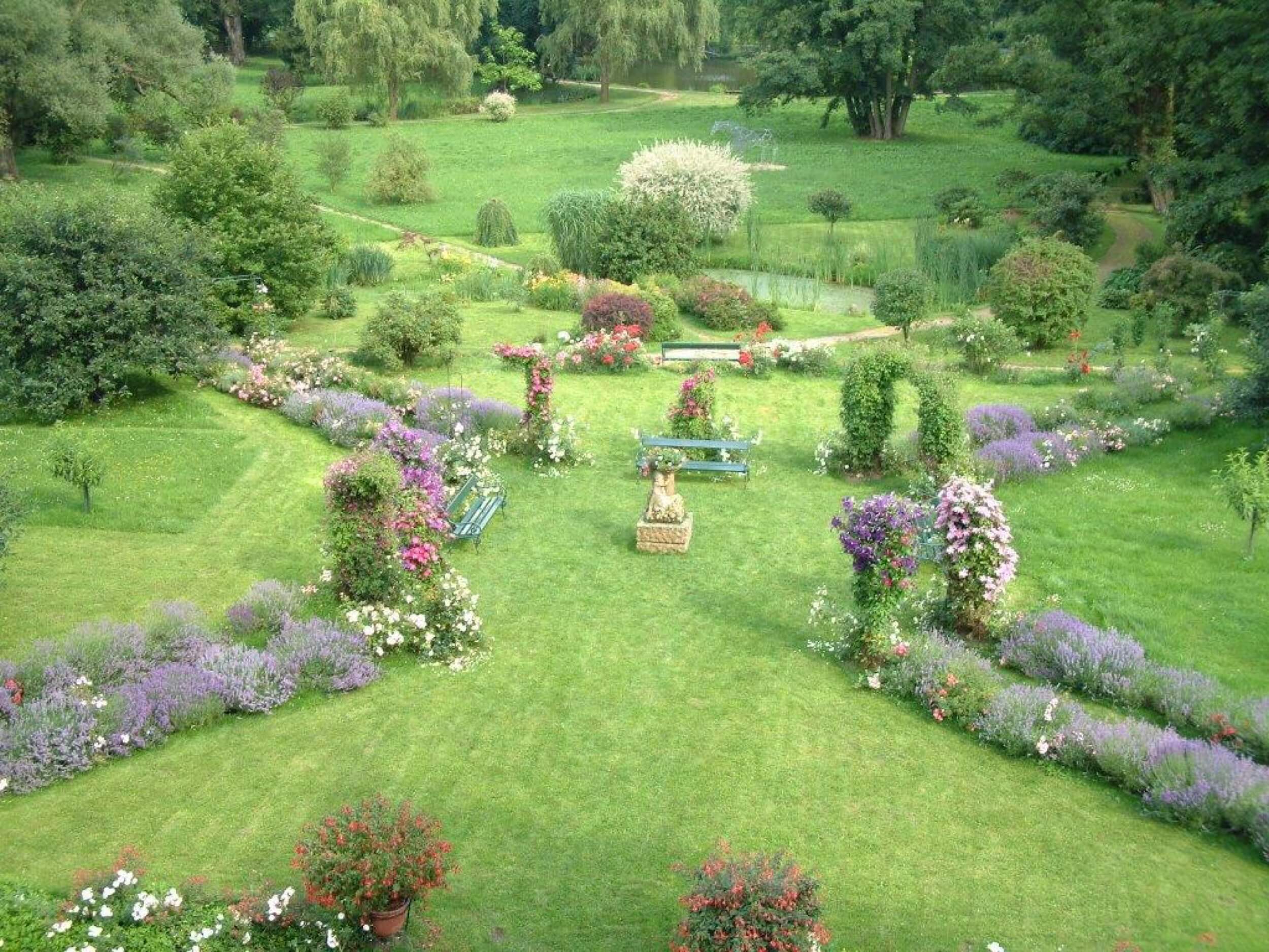 castolovice castle flowers garden