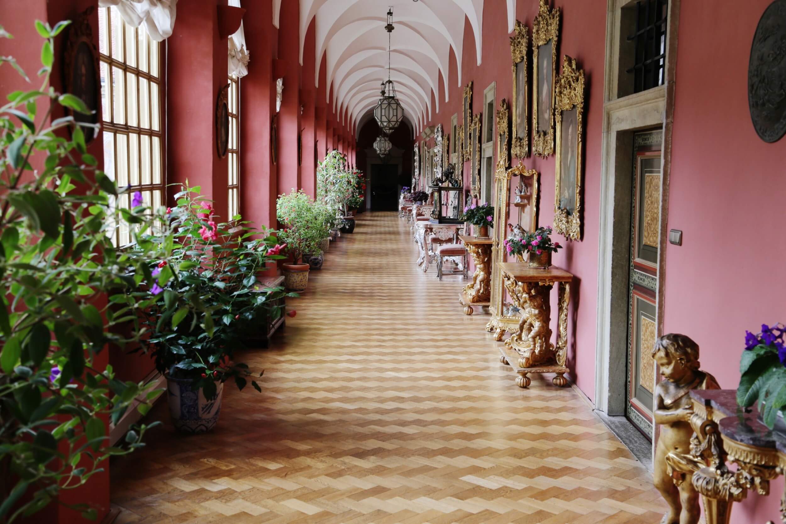 castolovice castle hallway