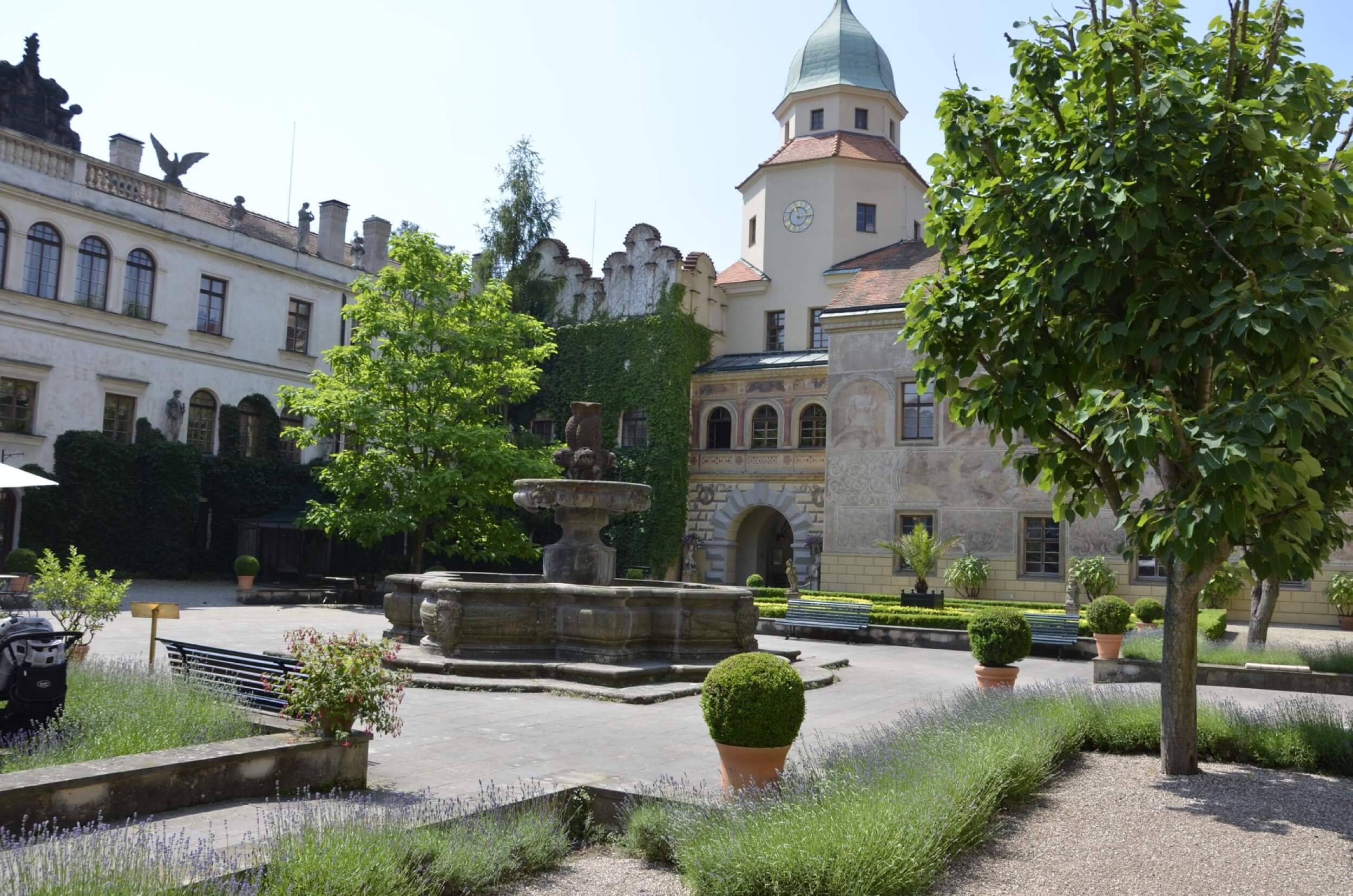 castolovice castle pond