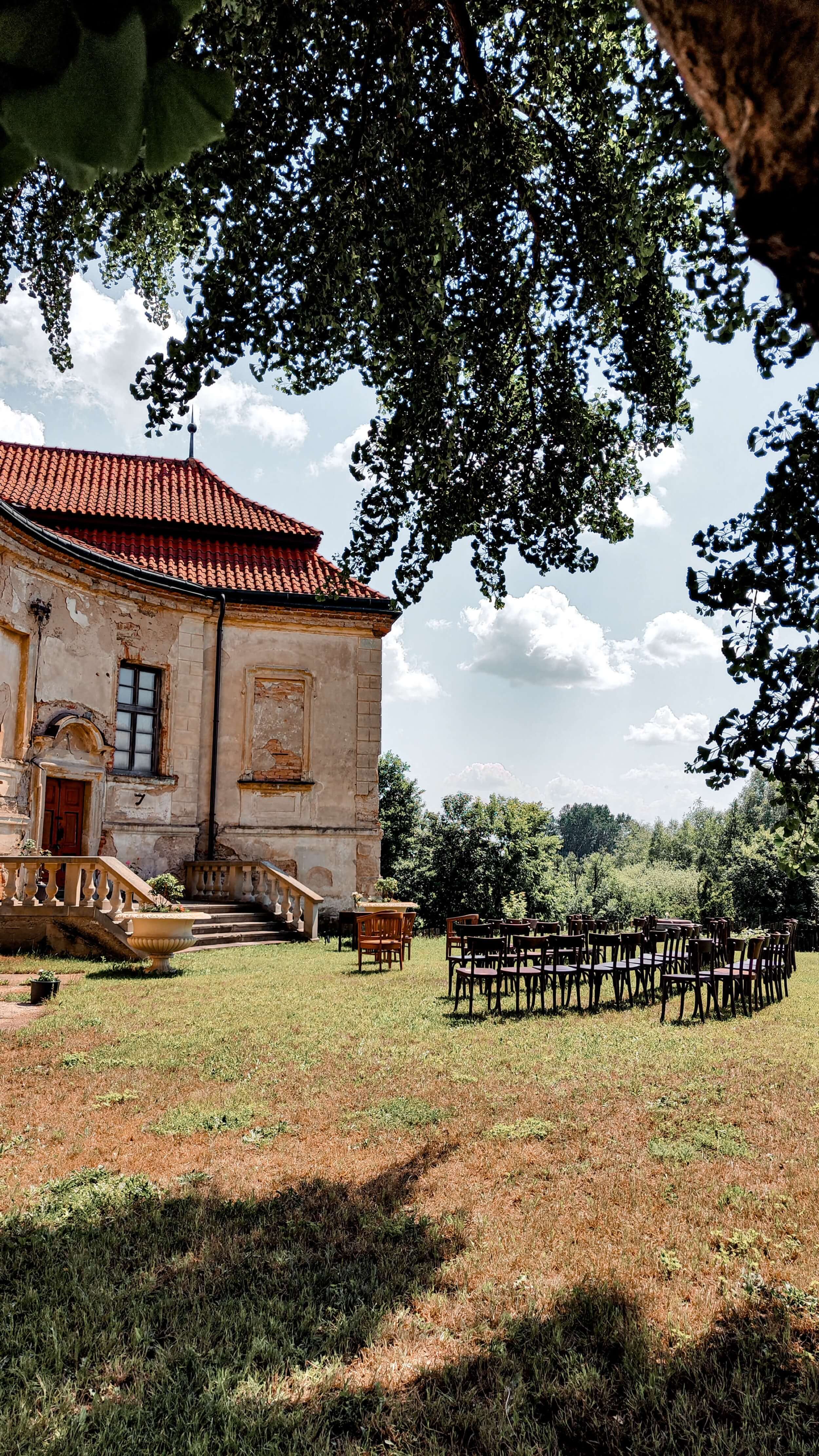 chateau-lobkovice-prepared-seats