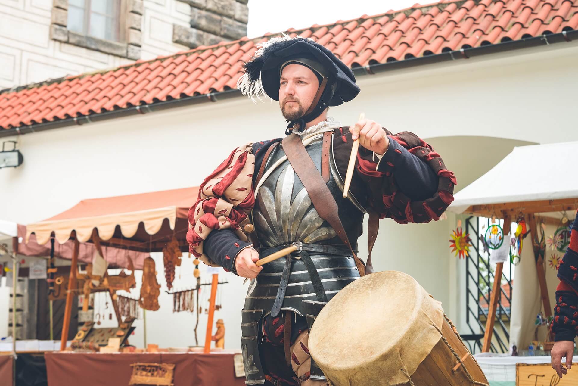 drummer impersonation nelahozeves castle