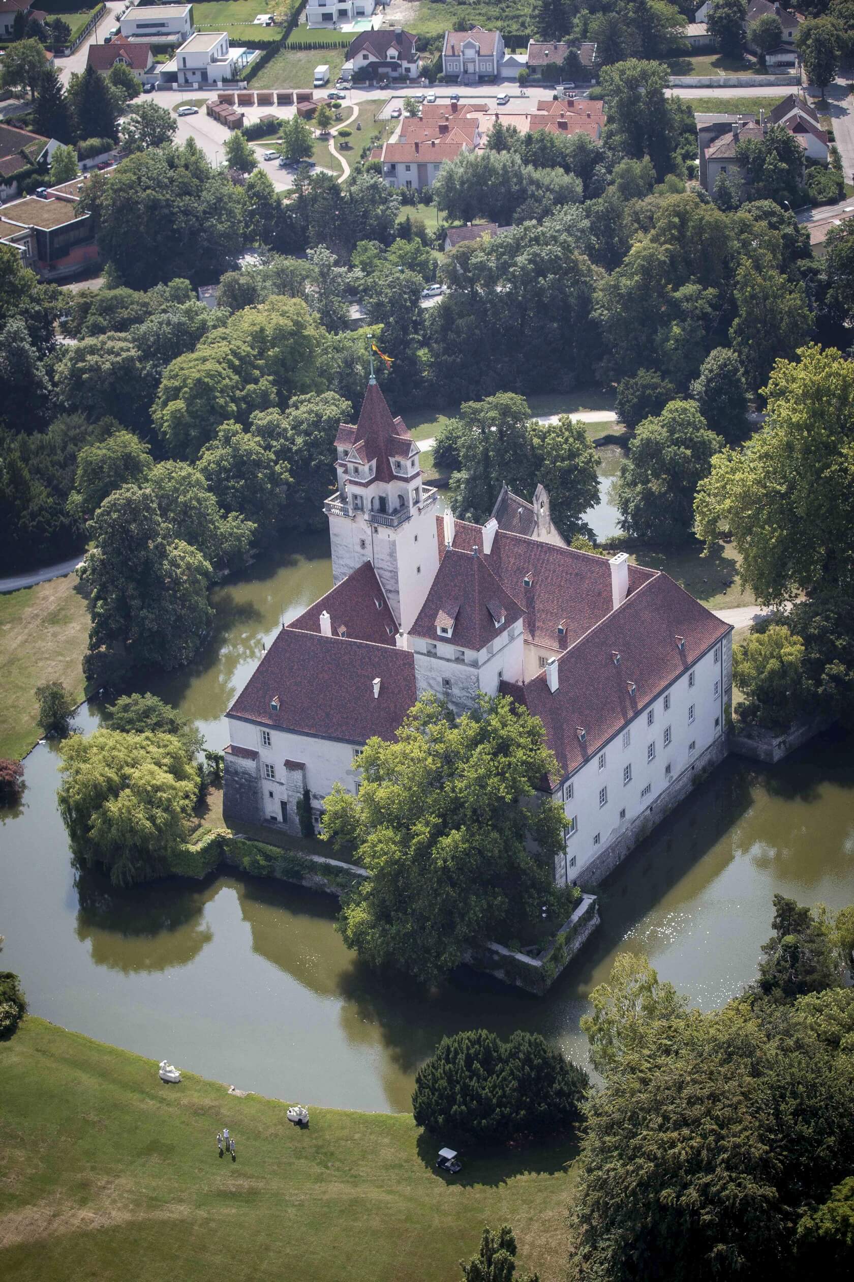 ebreichsdorf-lower-austria-castle-droneshot-vertical