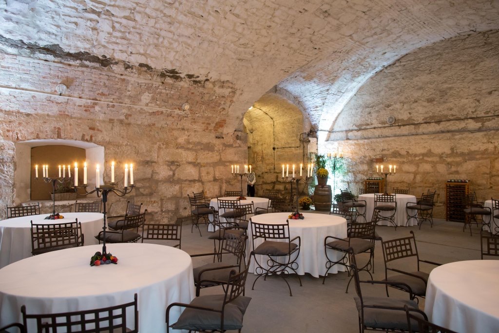 event cellar tables nelahozeves castle