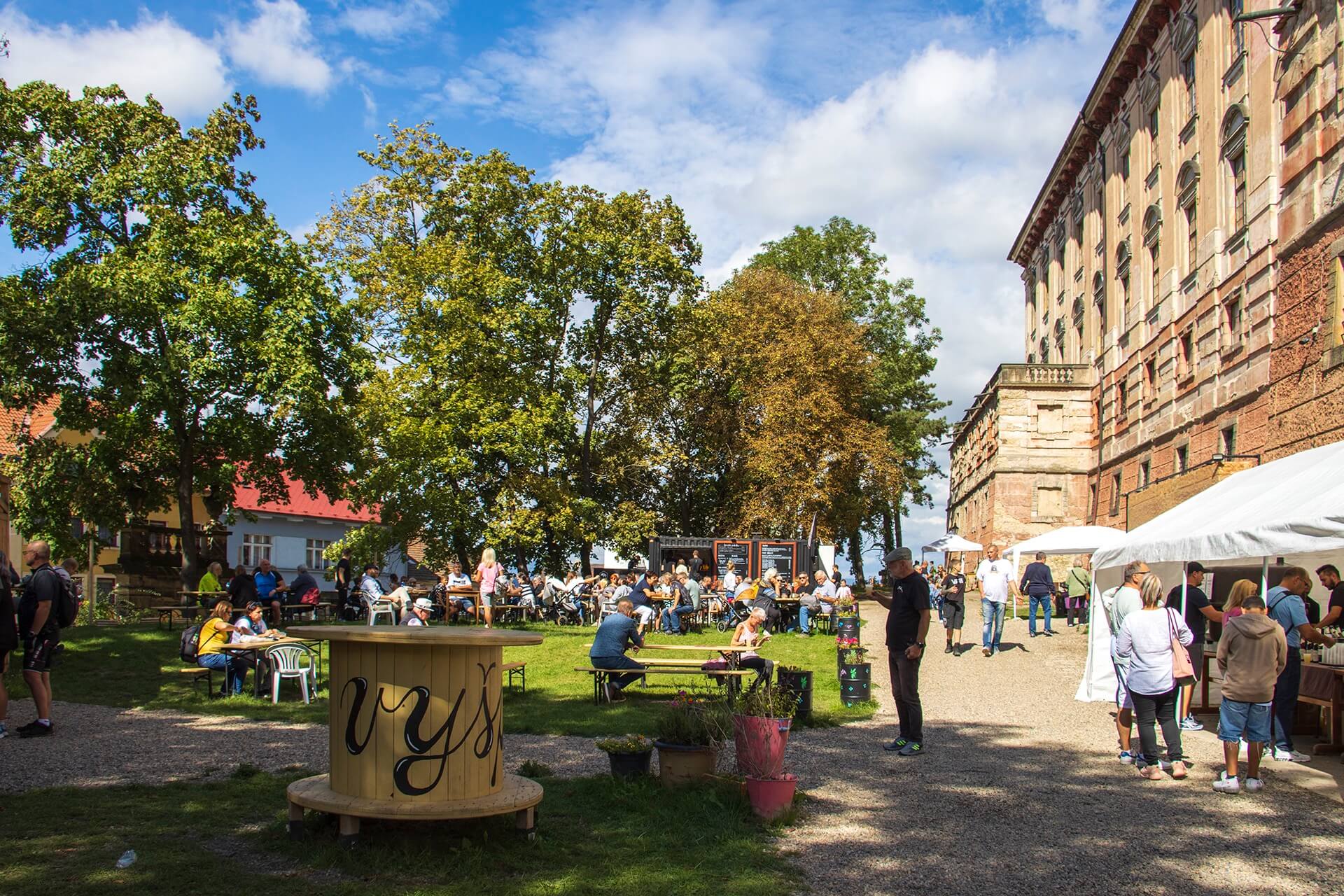 garden event roudnice castle