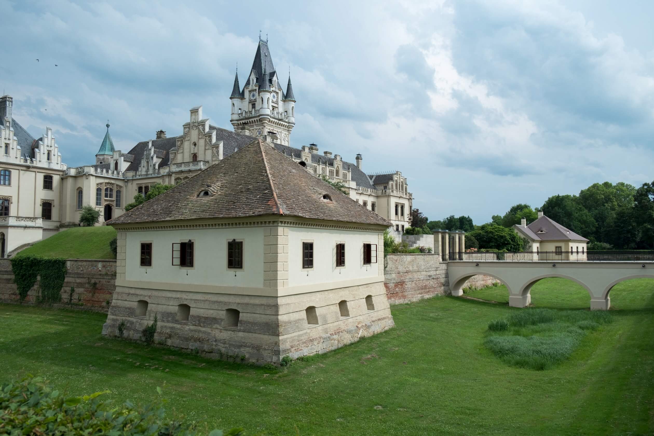 grafenegg castle wall tower