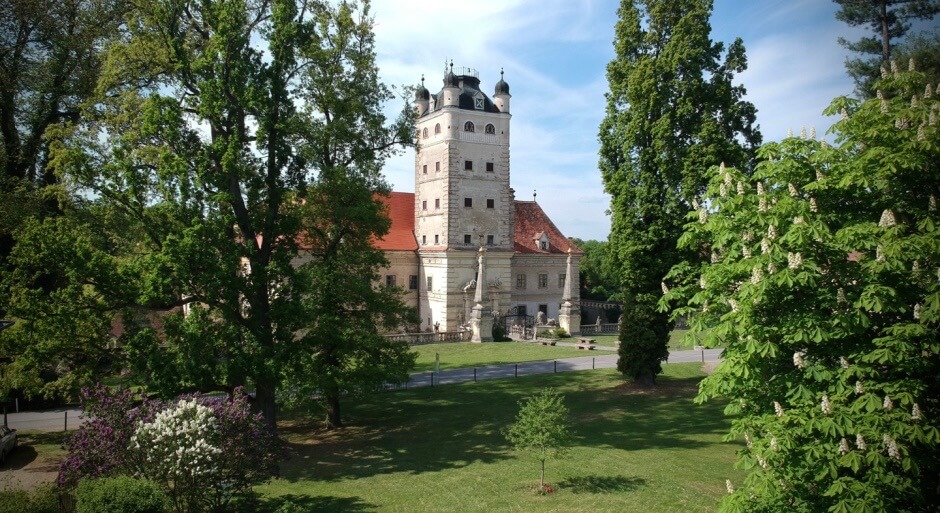 greillenstein castle lower austria hidden away