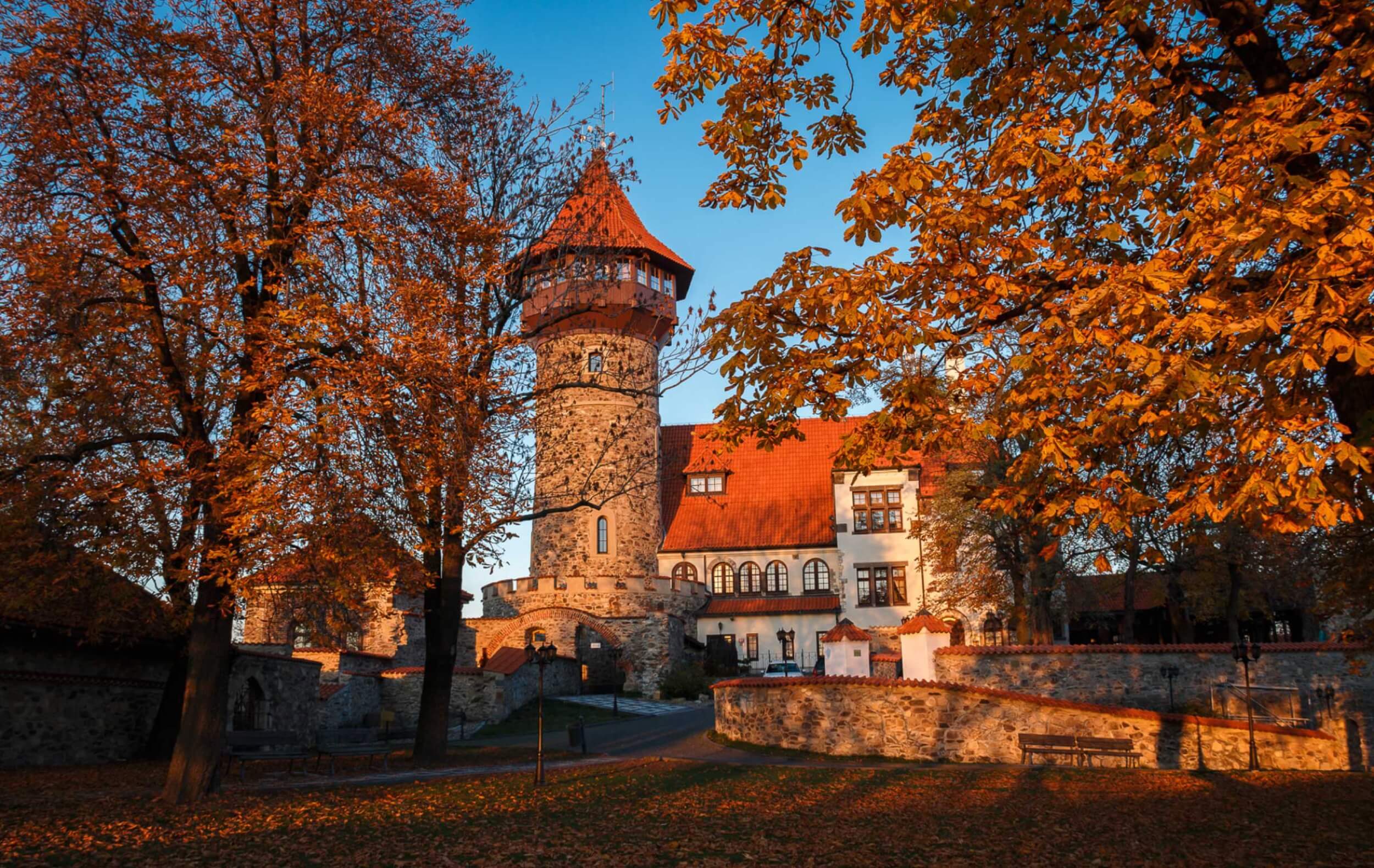 hnevin castle fall