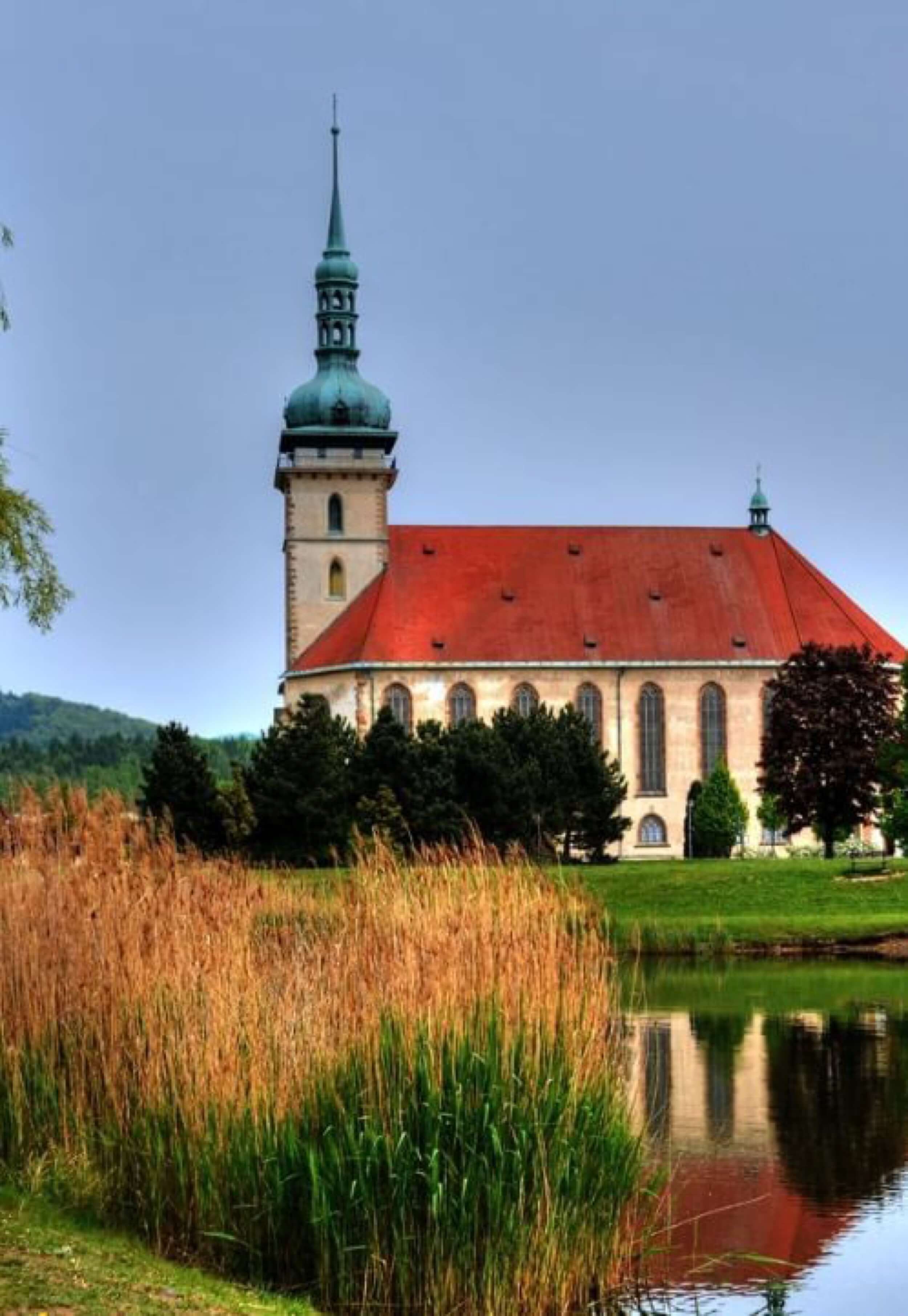 hnevin-castle-moved-church