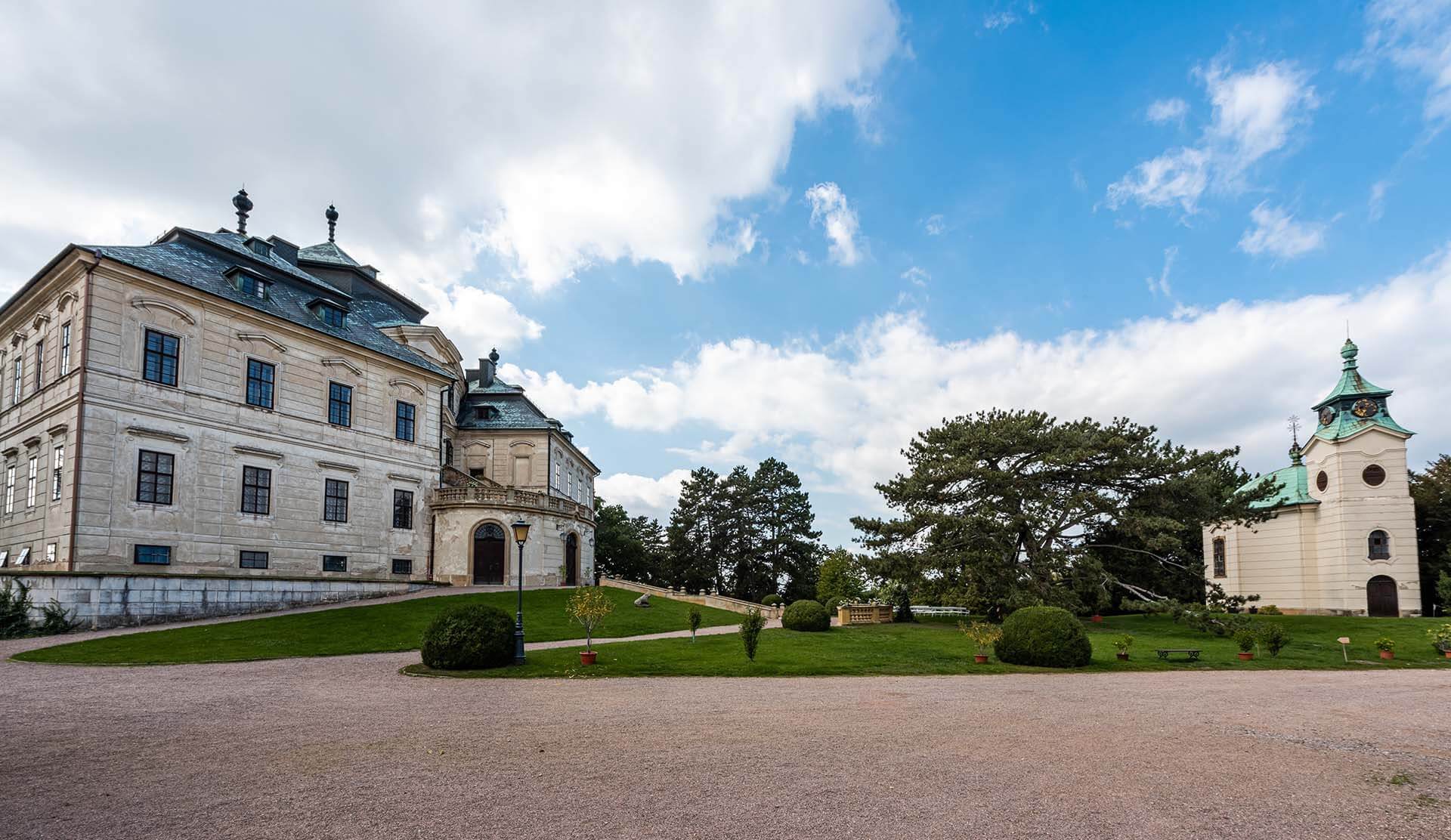 karlova koruna czech republic castle entrance