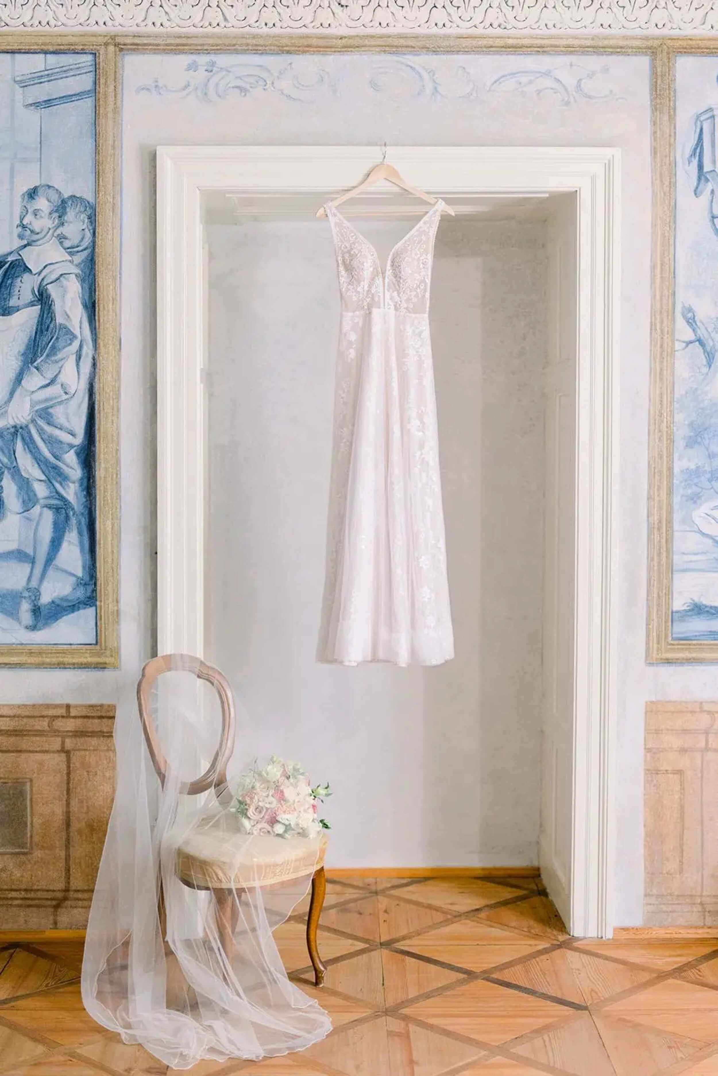 krinec-castle-wedding-dress