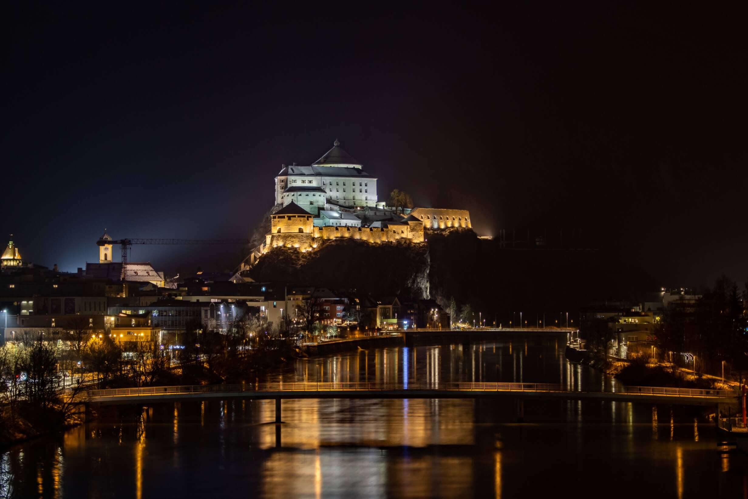 kufstein fortress by night