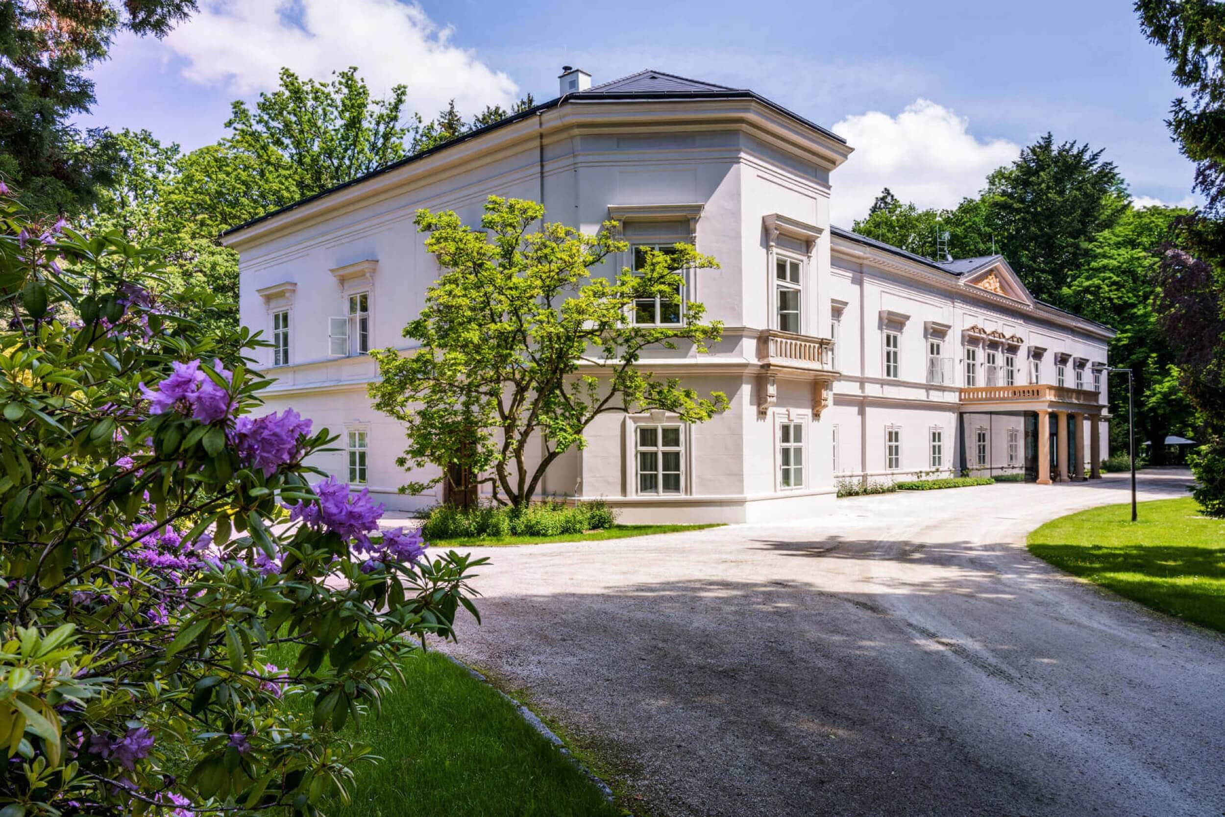 ratmerice castle building