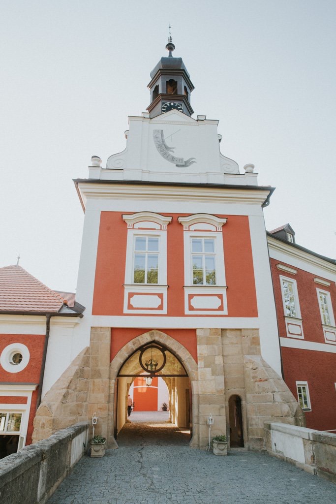 savoia-castle-czech-republic-entrance-gate