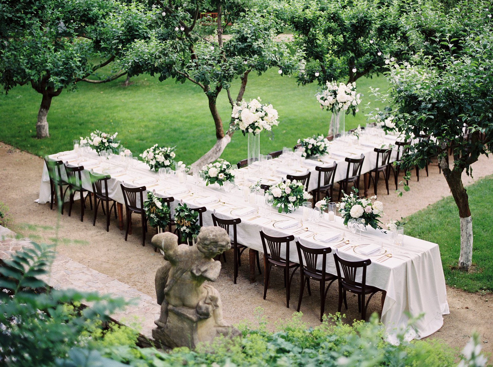 savoia castle czech republic t shaped wedding table