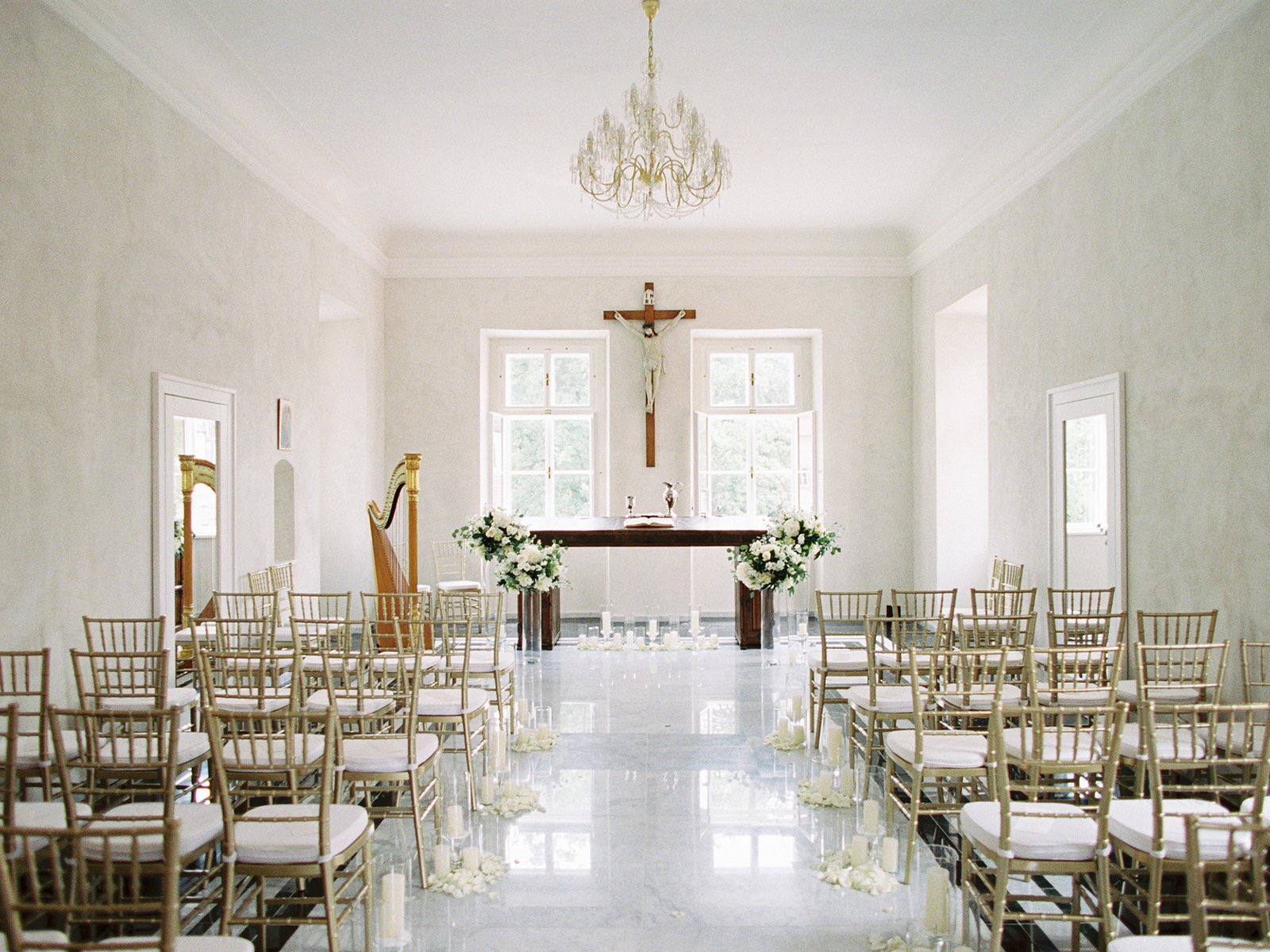 savoia castle czech republic wedding cecermony room