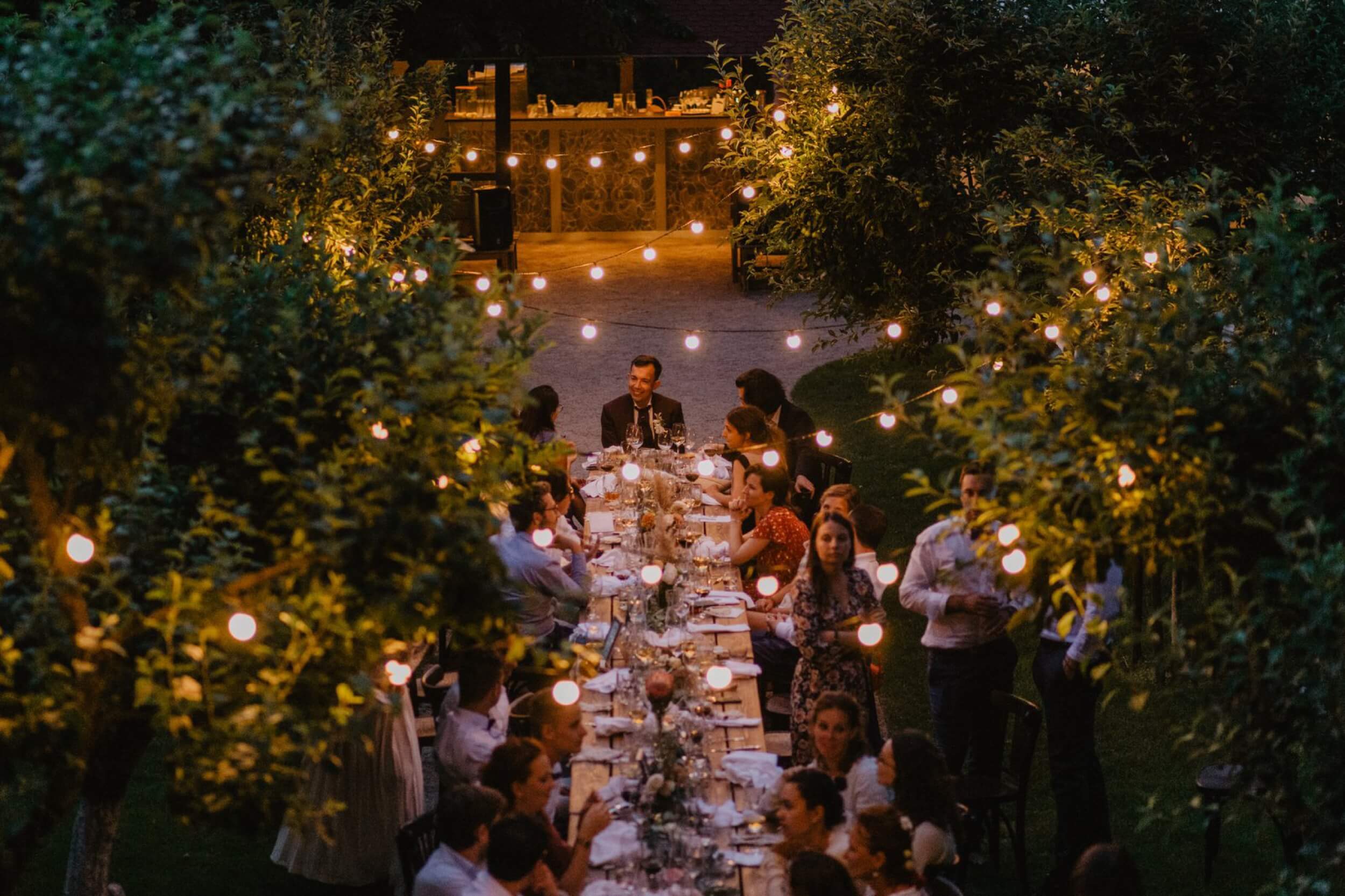 savoia castle wedding table at night