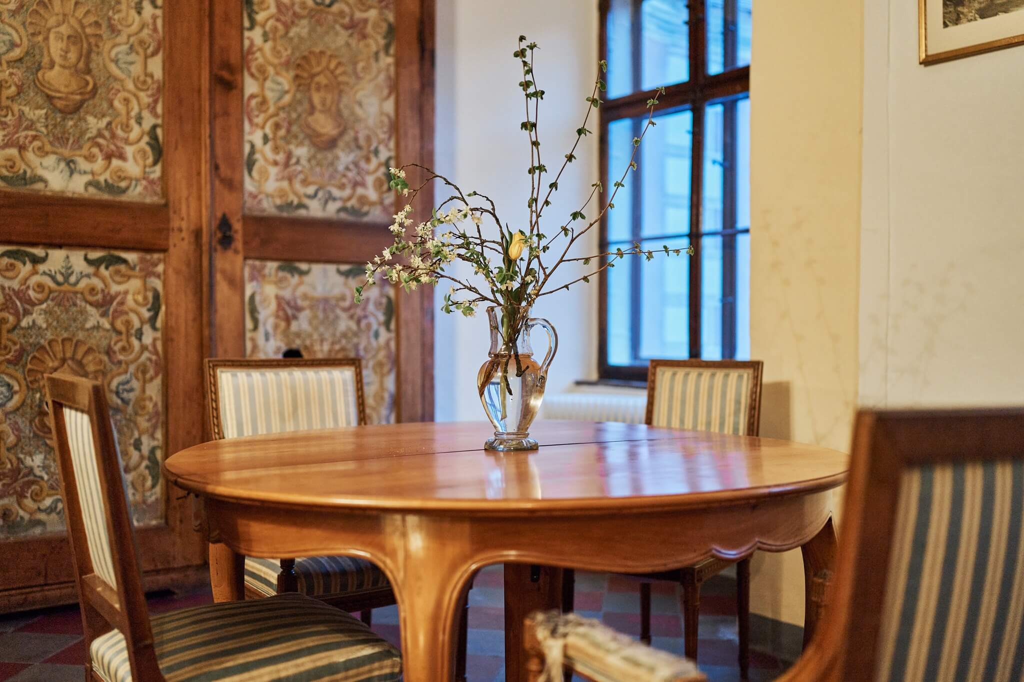 schloss drosendorf castle diner table