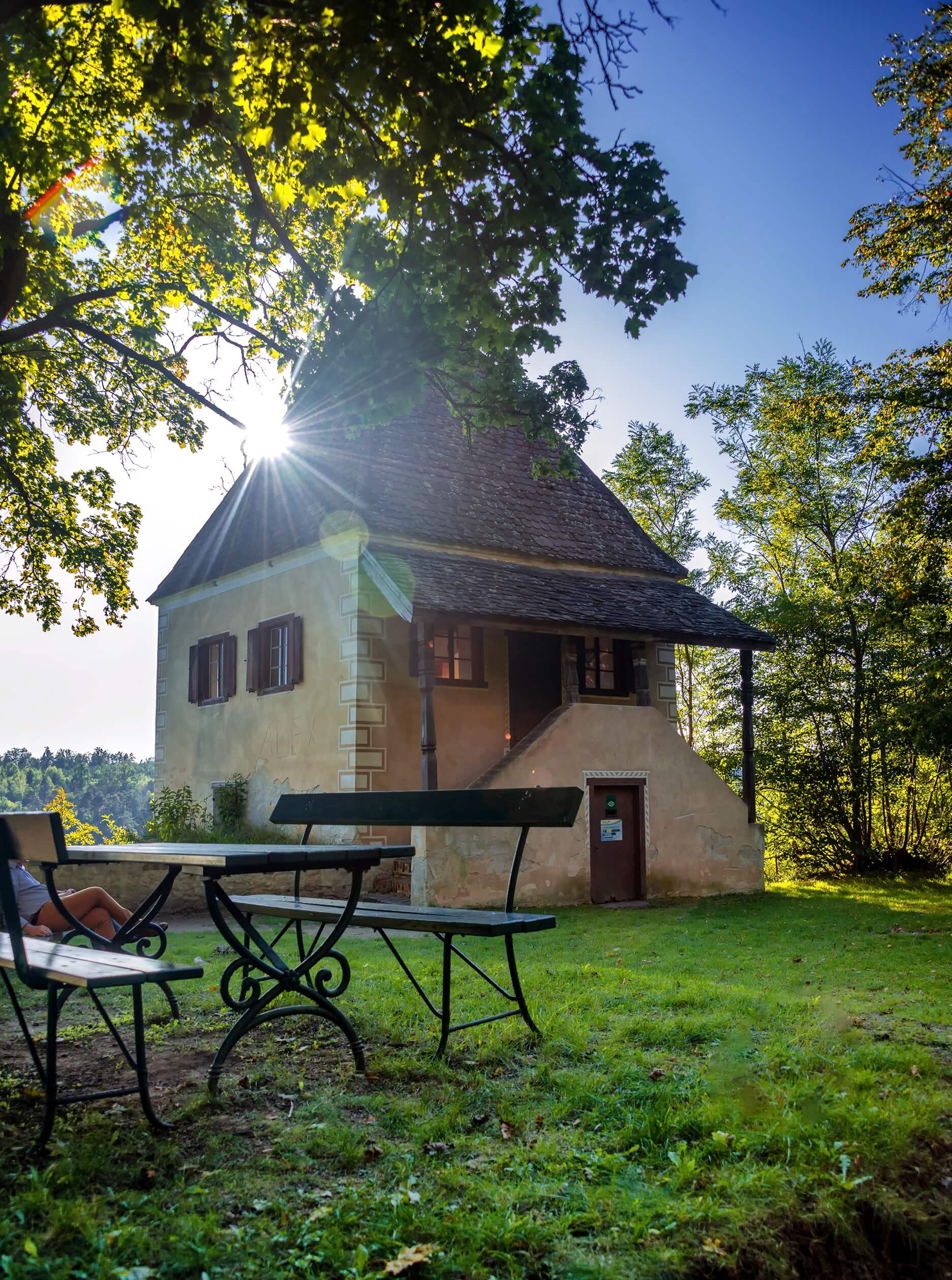 schloss-drosendorf-castle-sidehouse