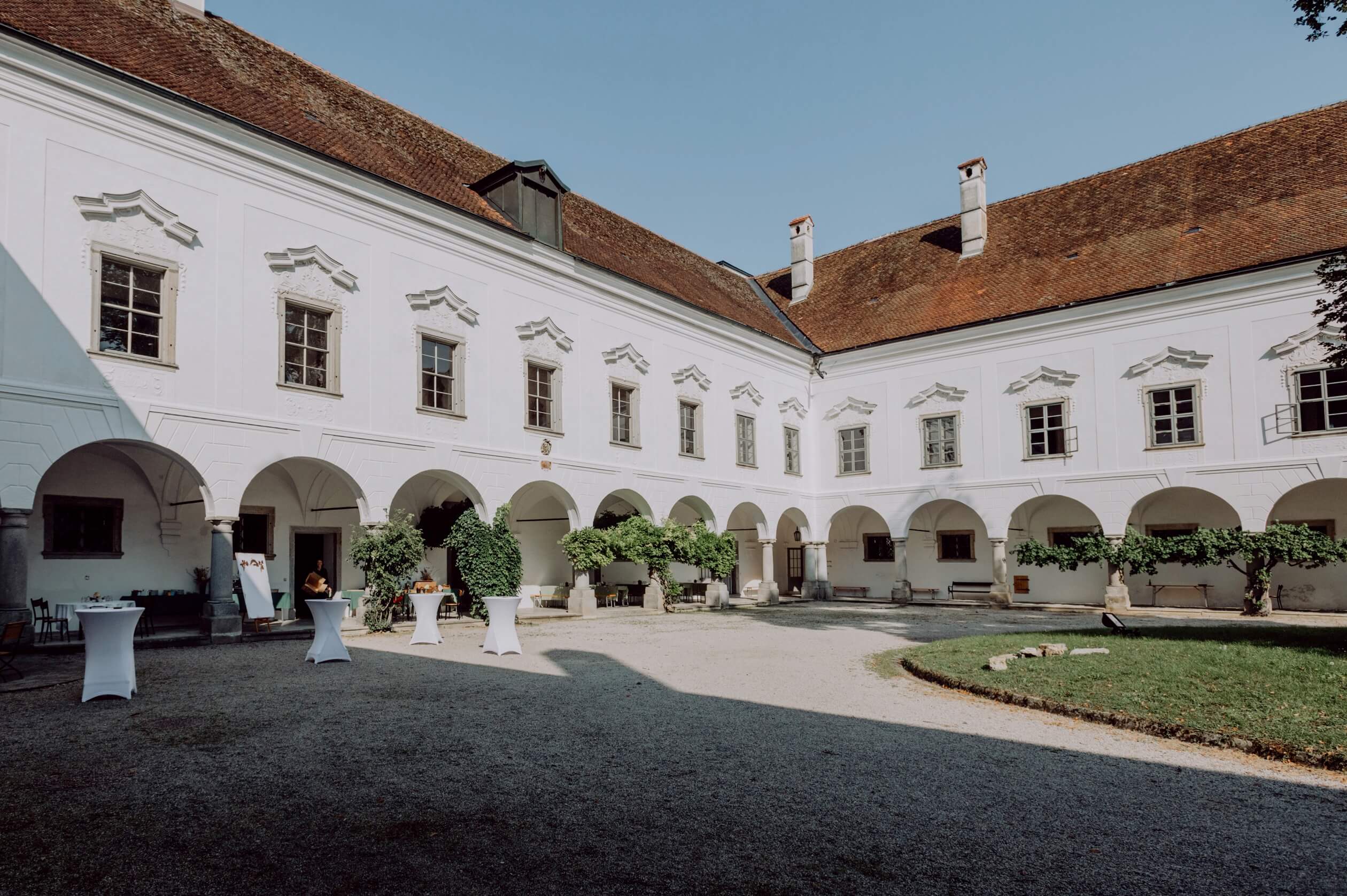 tillysburg castle courtyard