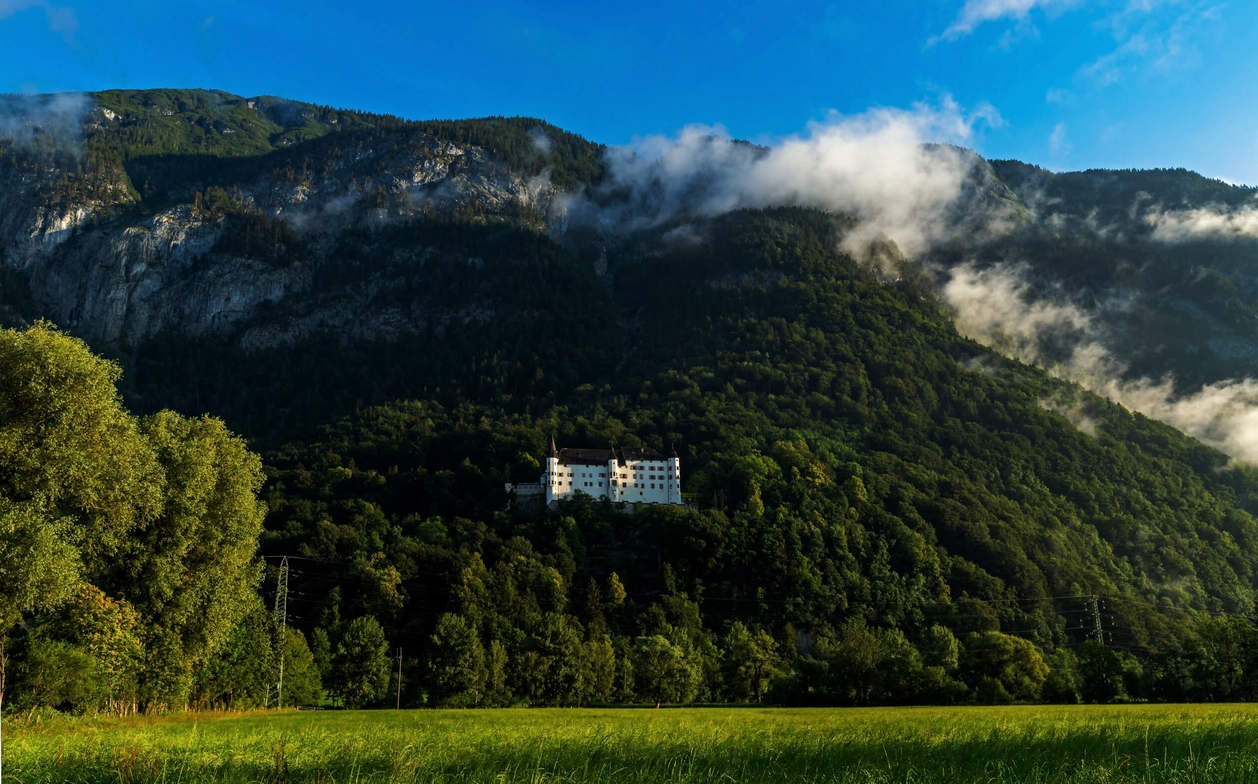 tratzberg castle austria mountains