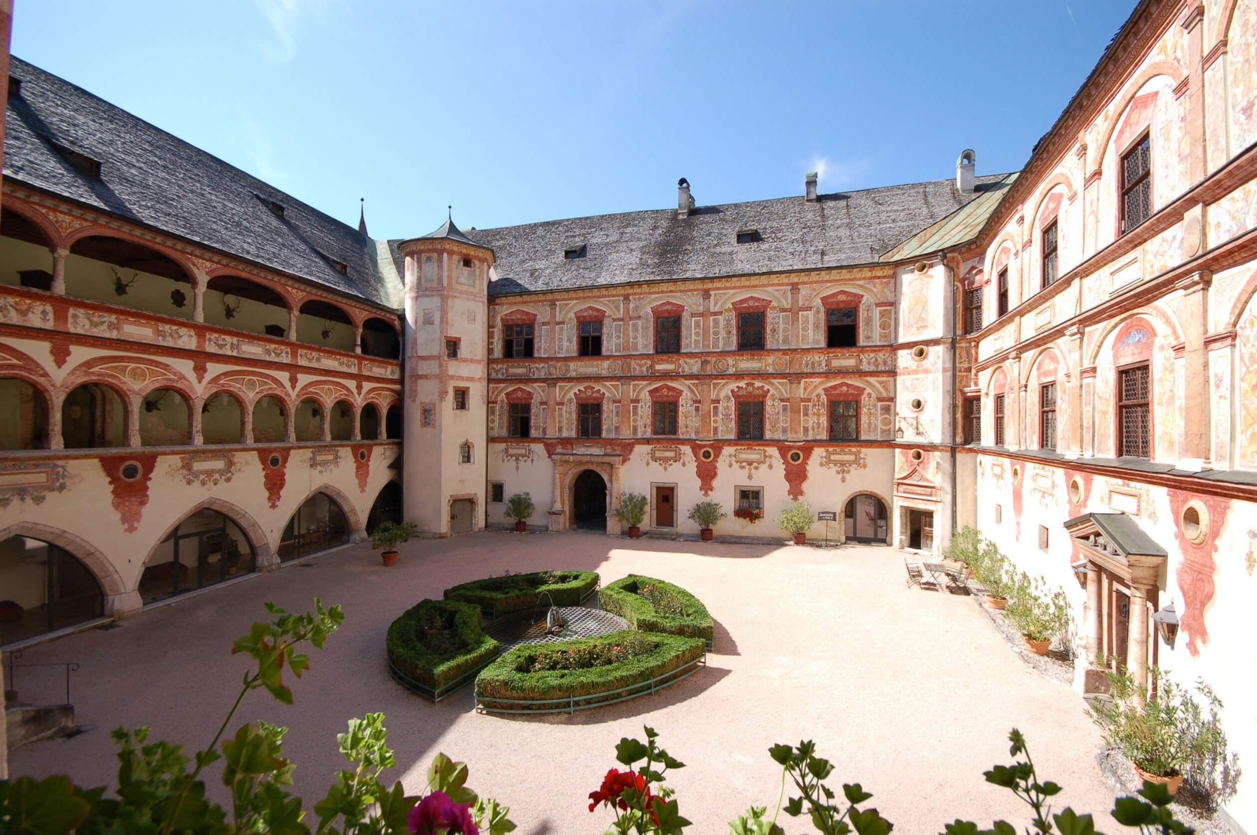 tratzberg castle austria yard