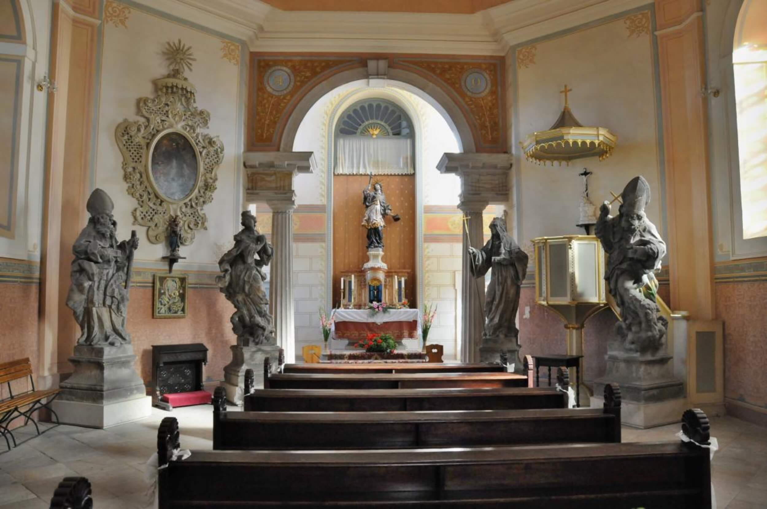 valdstejn chapel indoor
