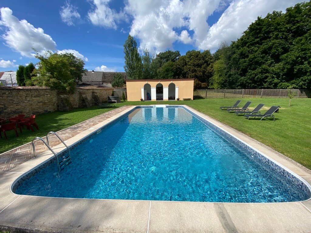 vilemov castle czech republic profile pool