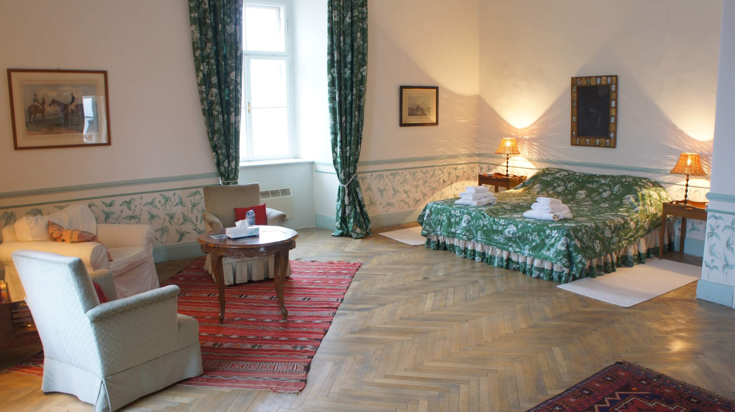 wasserburg castle bedroom