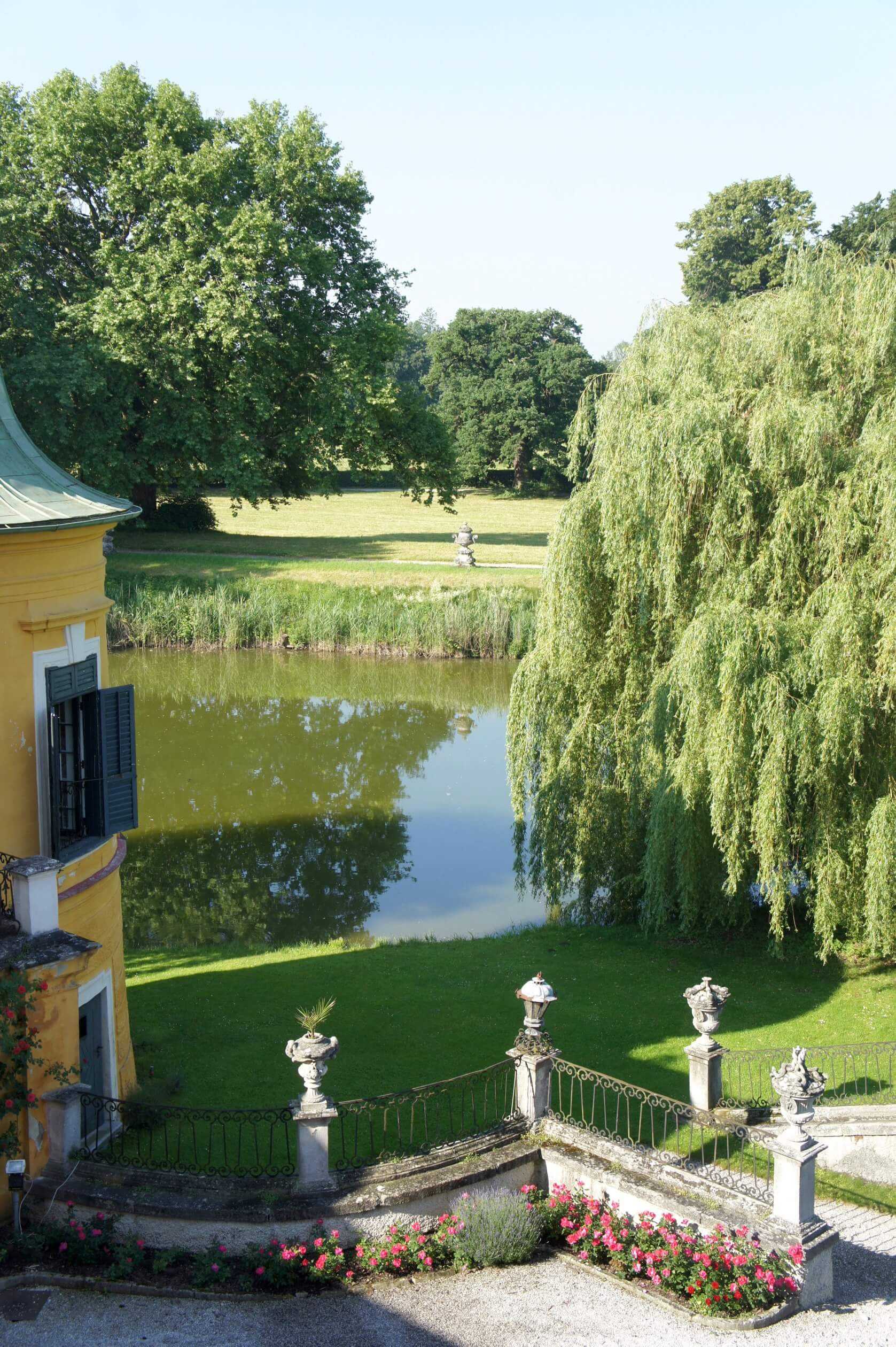 wasserburg-castle-moat-park