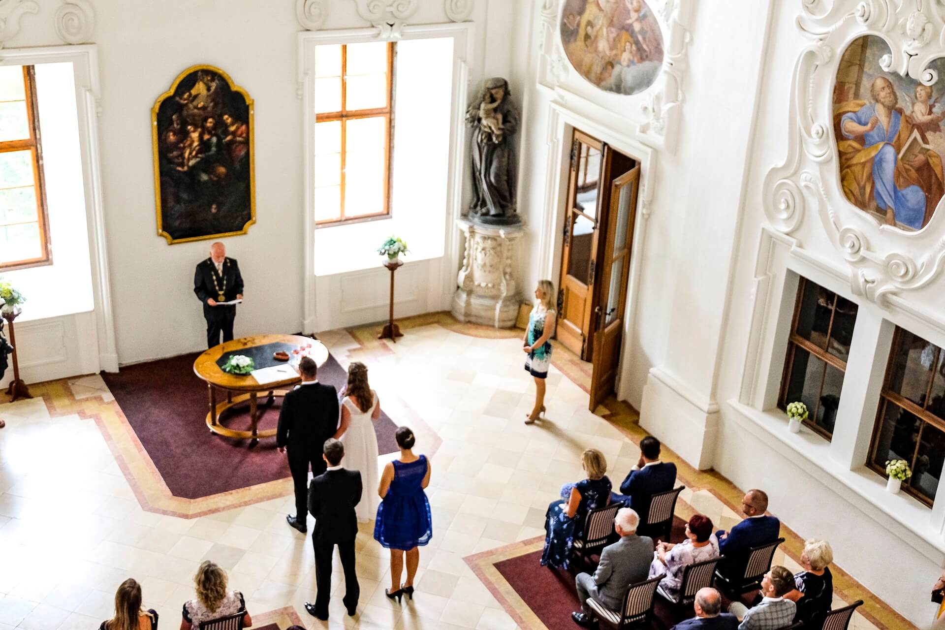 wedding ceremony at roudnice castle