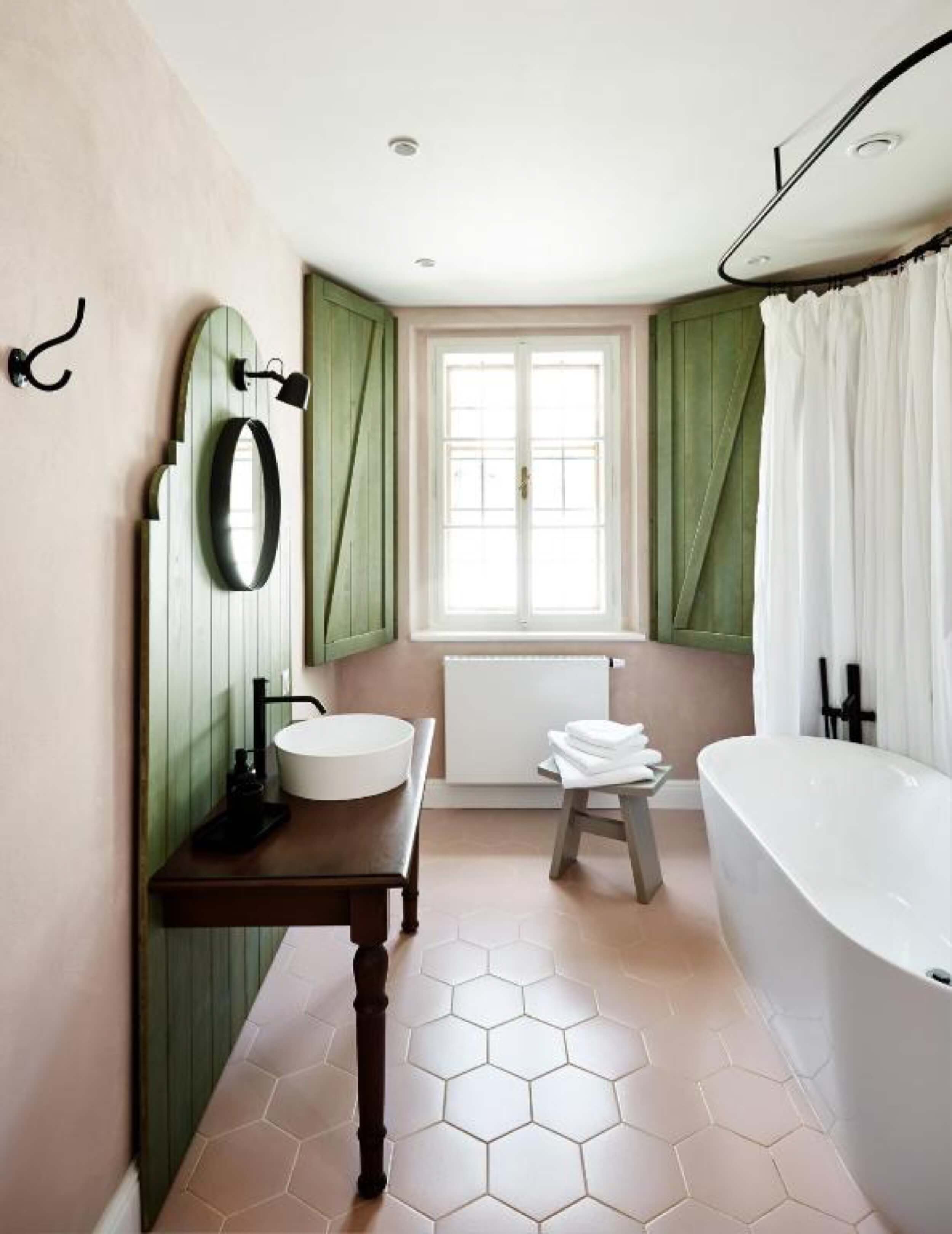 zdar-nad-sazavou-castle-small-bathroom